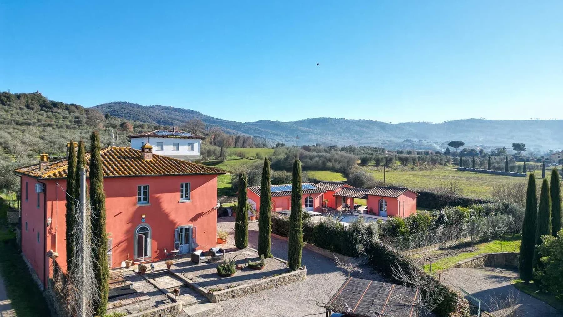 Villa Sophia in Toscana: Lusso e Panorama a Cortona