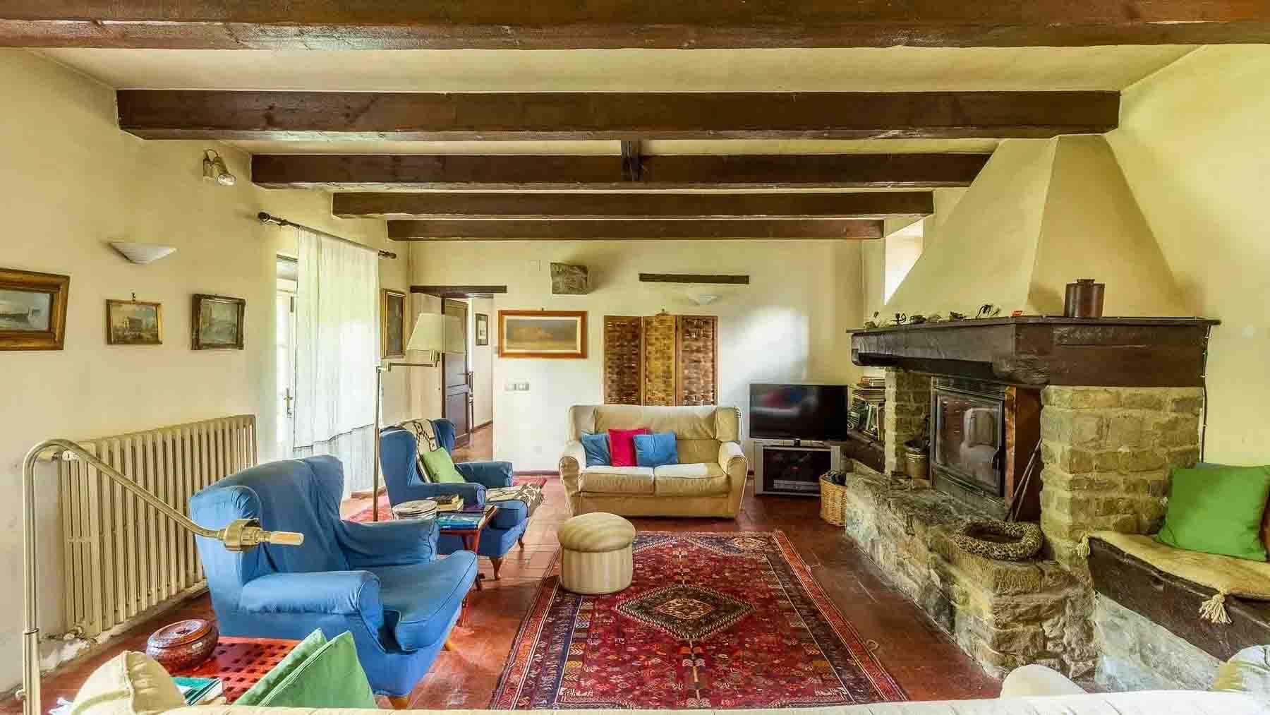 Interiors (8)
