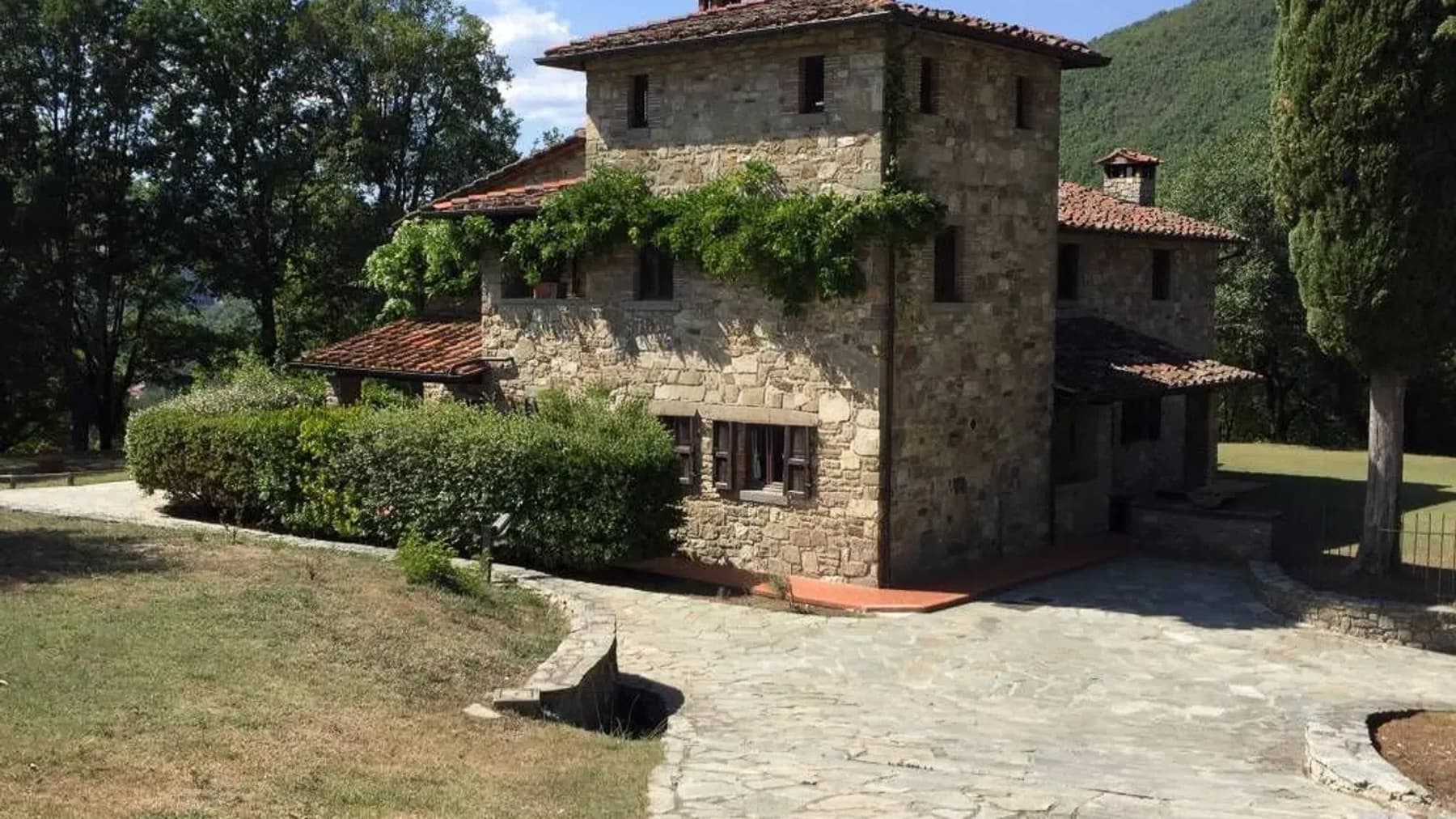 Casale toscano con piscina a Chiusi della Verna