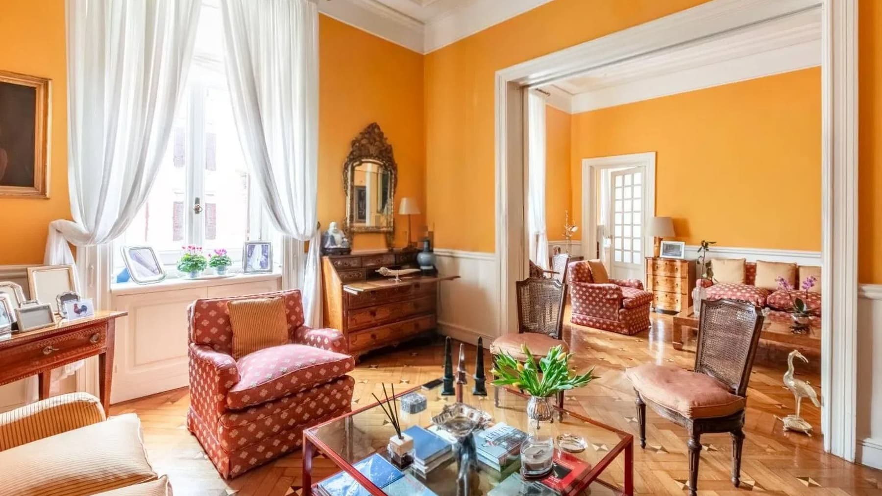Apartment in Rome, Lazio: Urban Living