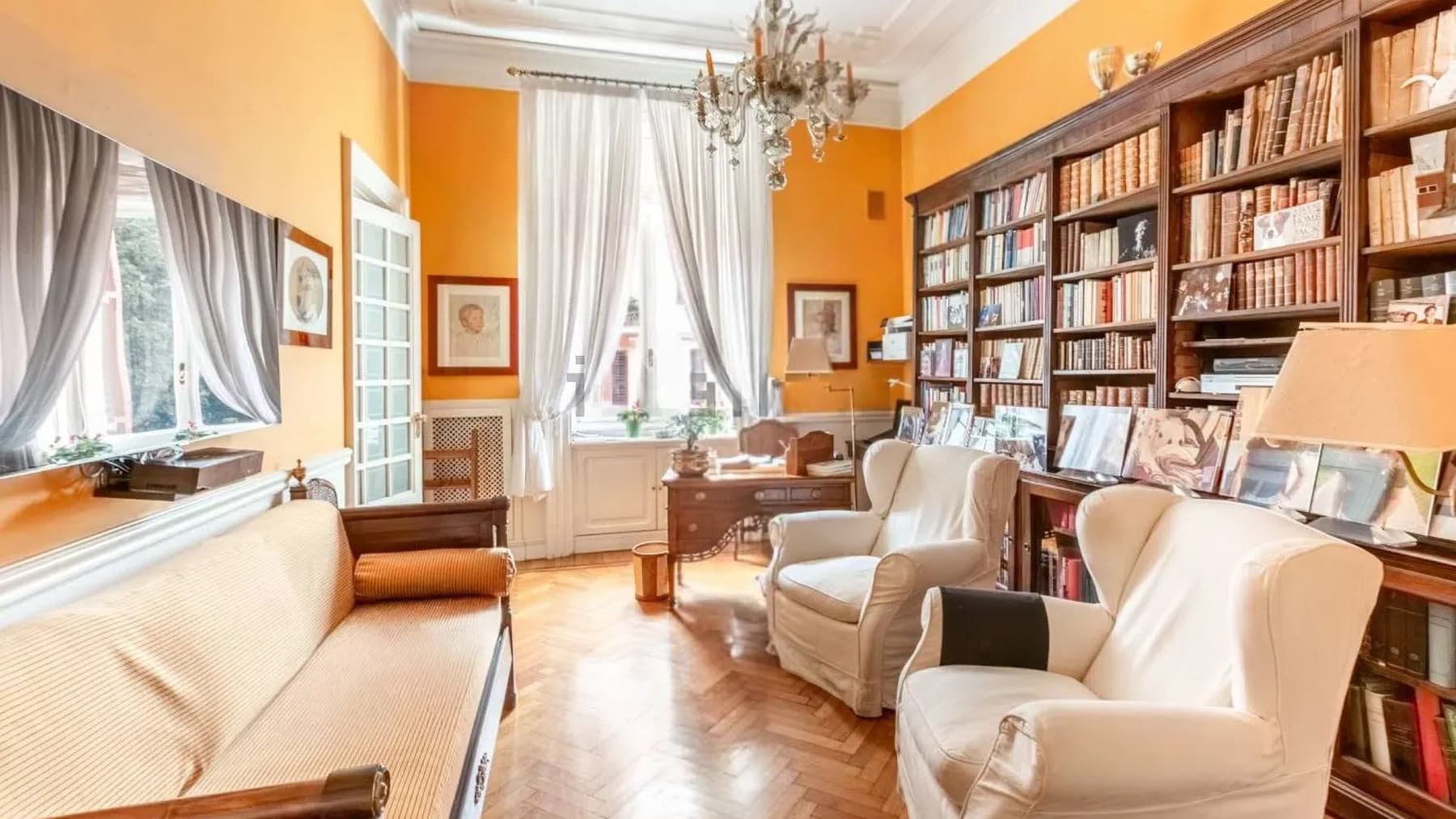 Apartment in Rome, Lazio: Urban Living