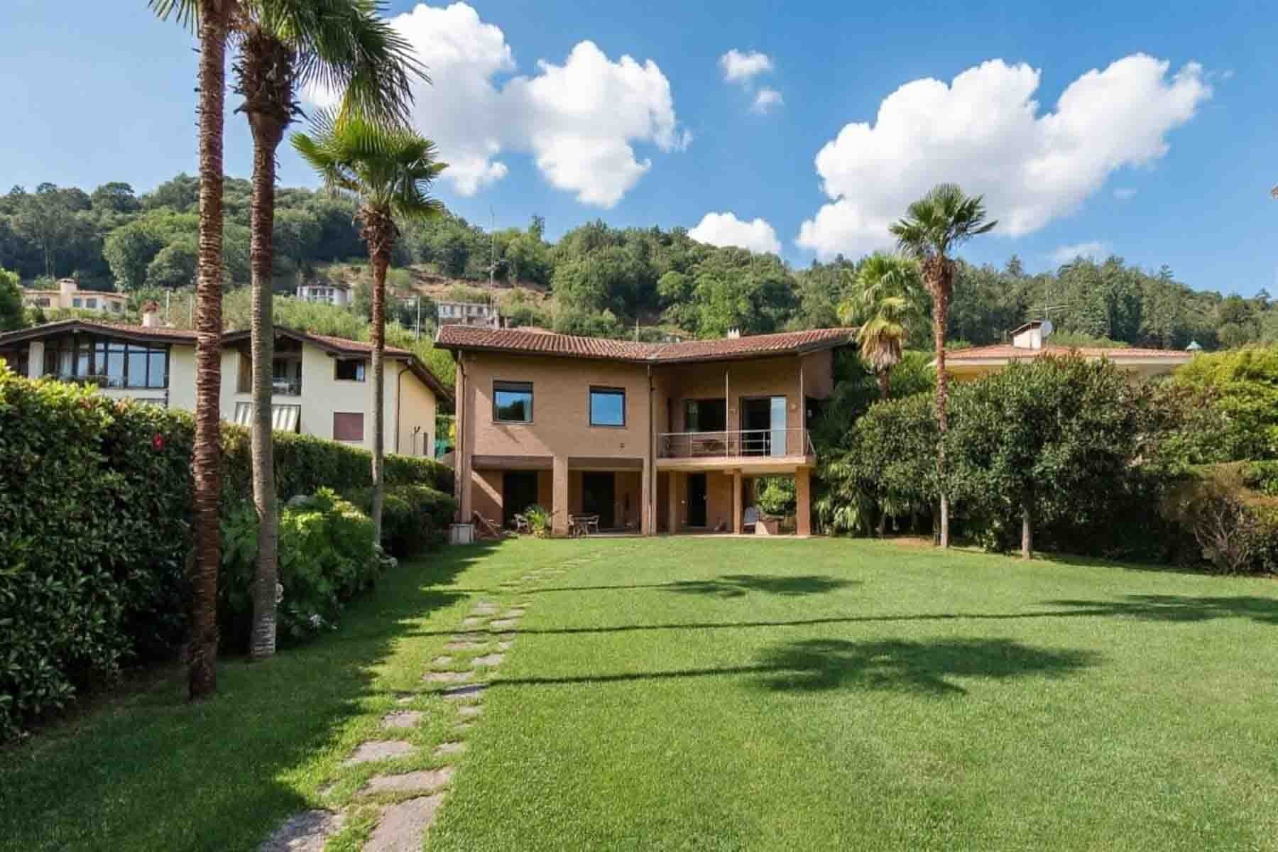 Villa esclusiva a Meina con vista Lago Maggiore