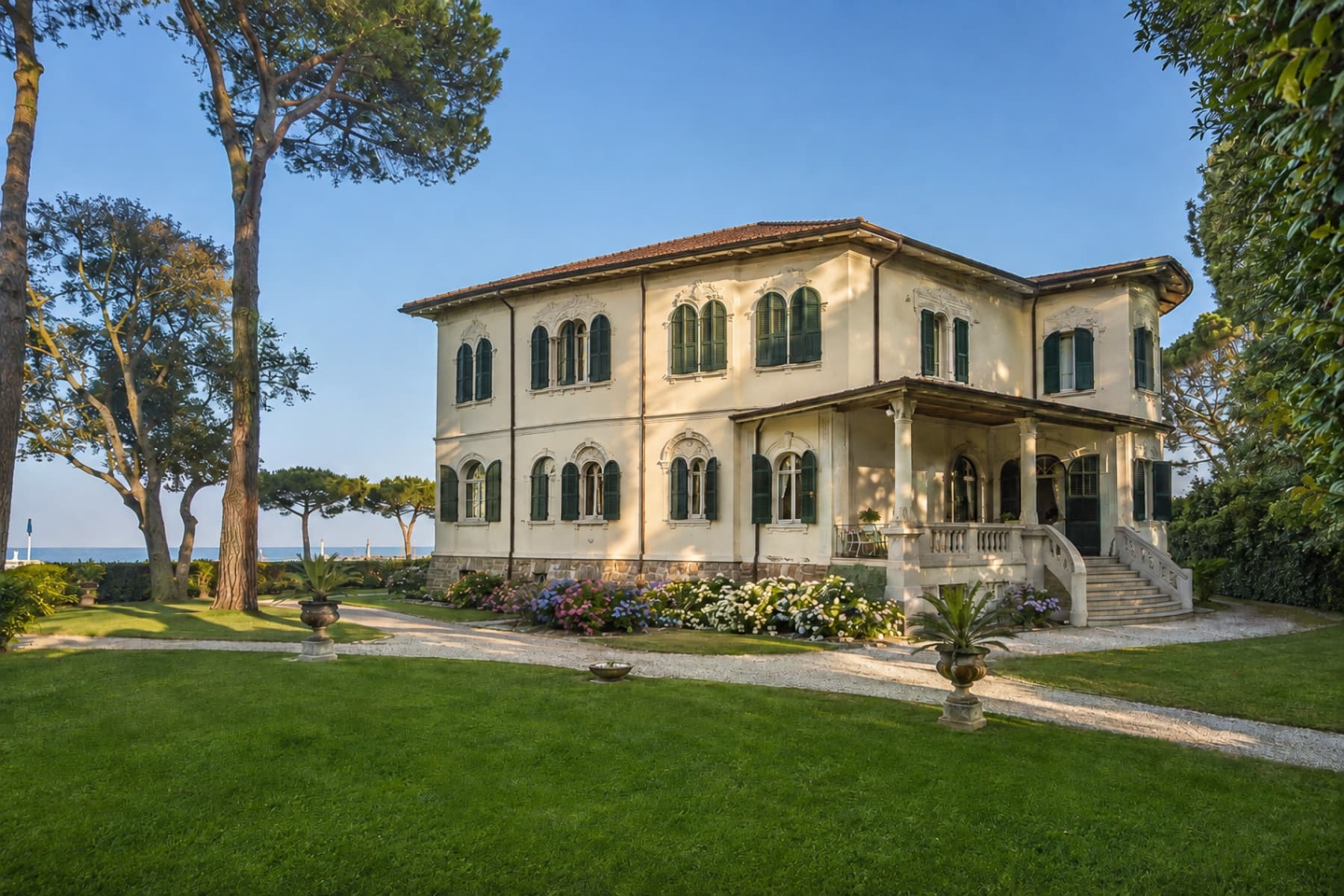Charming Villa in Forte dei Marmi, Tuscany