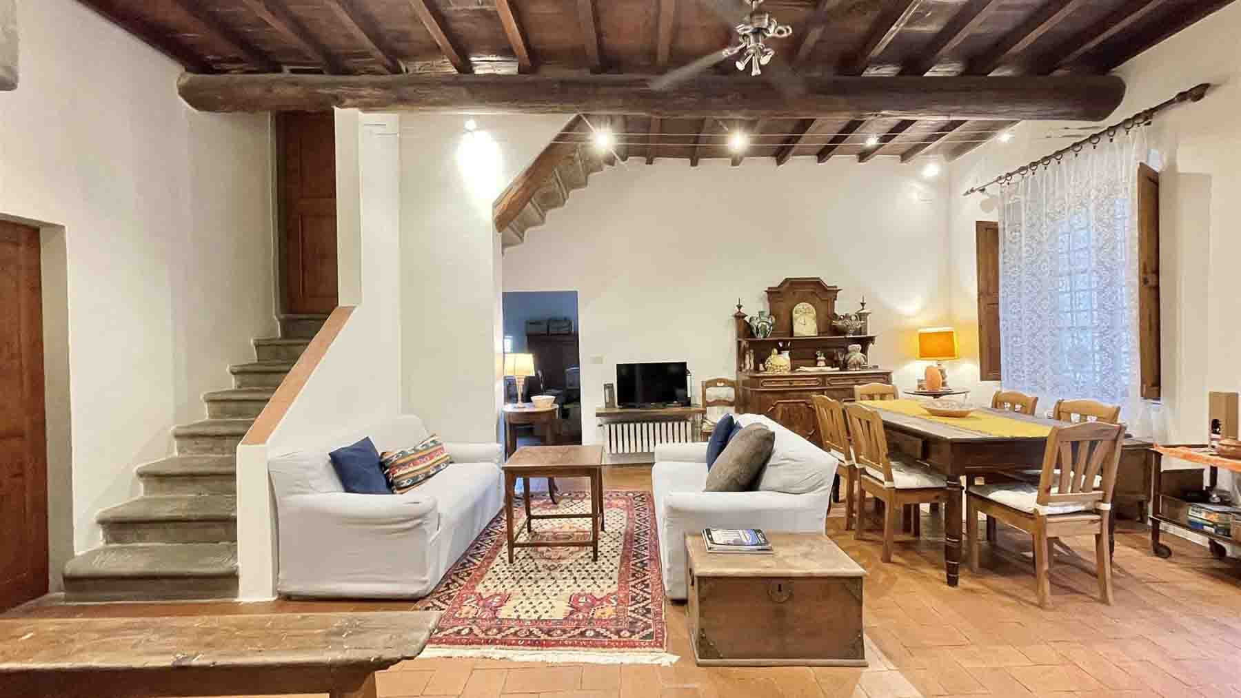 Colonica incantevole tra le colline di Firenze