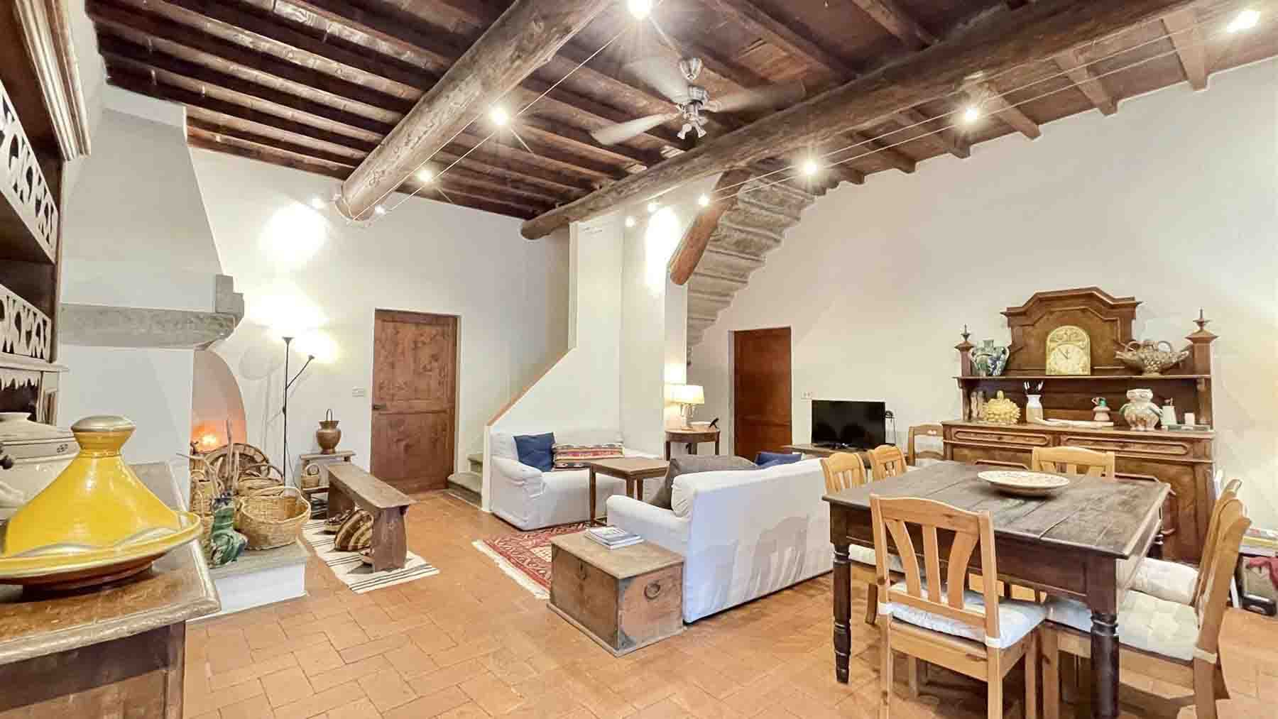 Colonica incantevole tra le colline di Firenze
