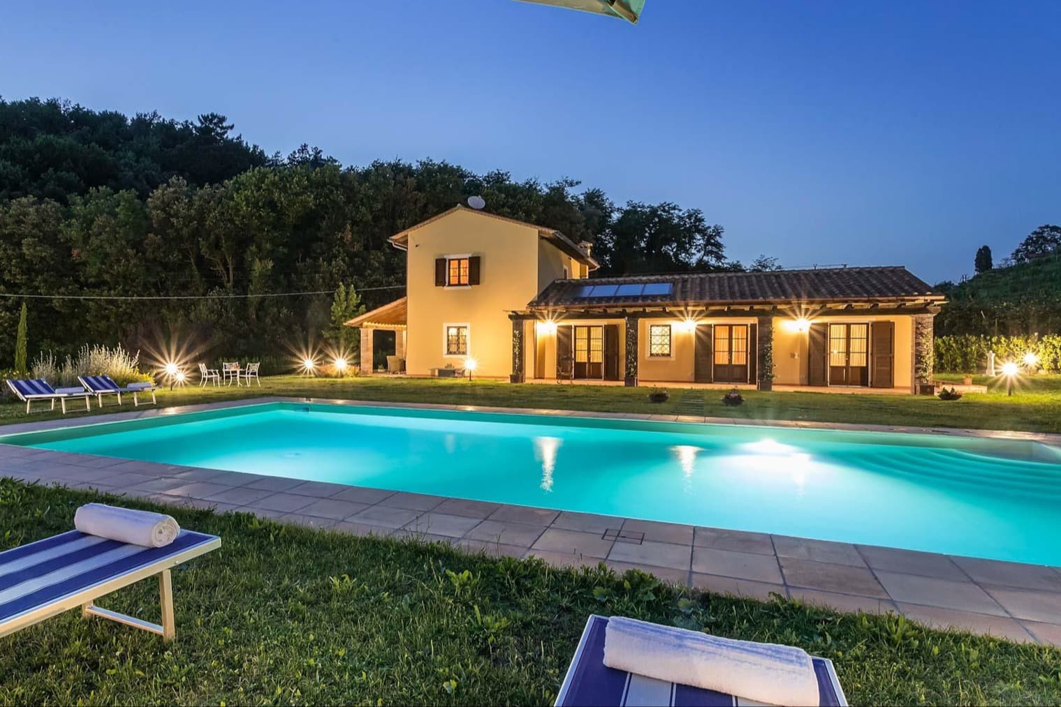 Villa esclusiva con piscina e parco a Lucca, Toscana