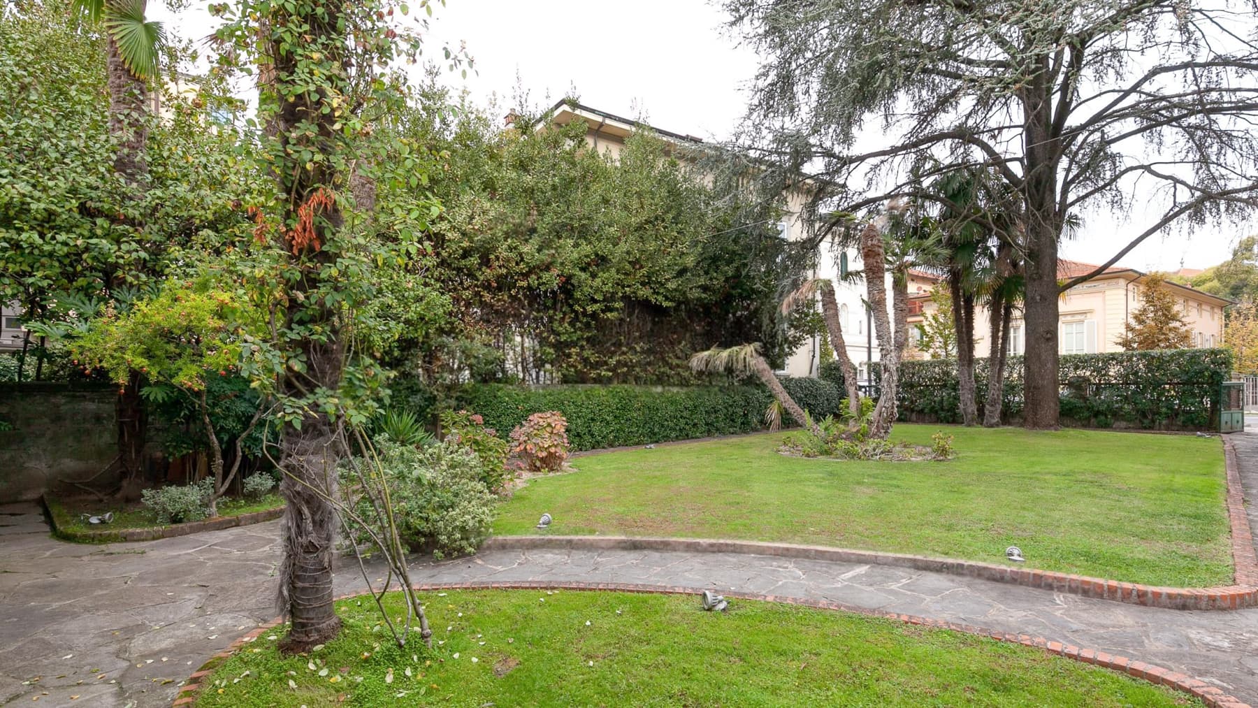 Villa Liberty 350mq nel cuore di Lucca, Toscana