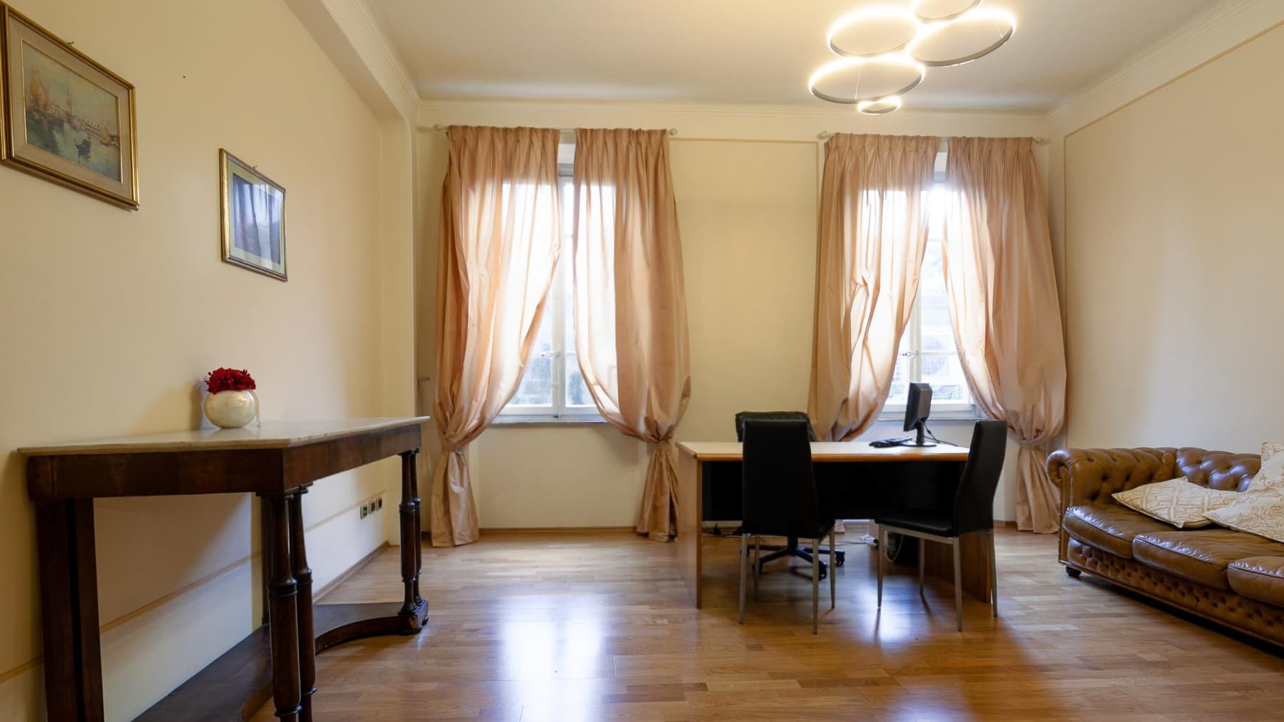 Villa Liberty 350mq nel cuore di Lucca, Toscana