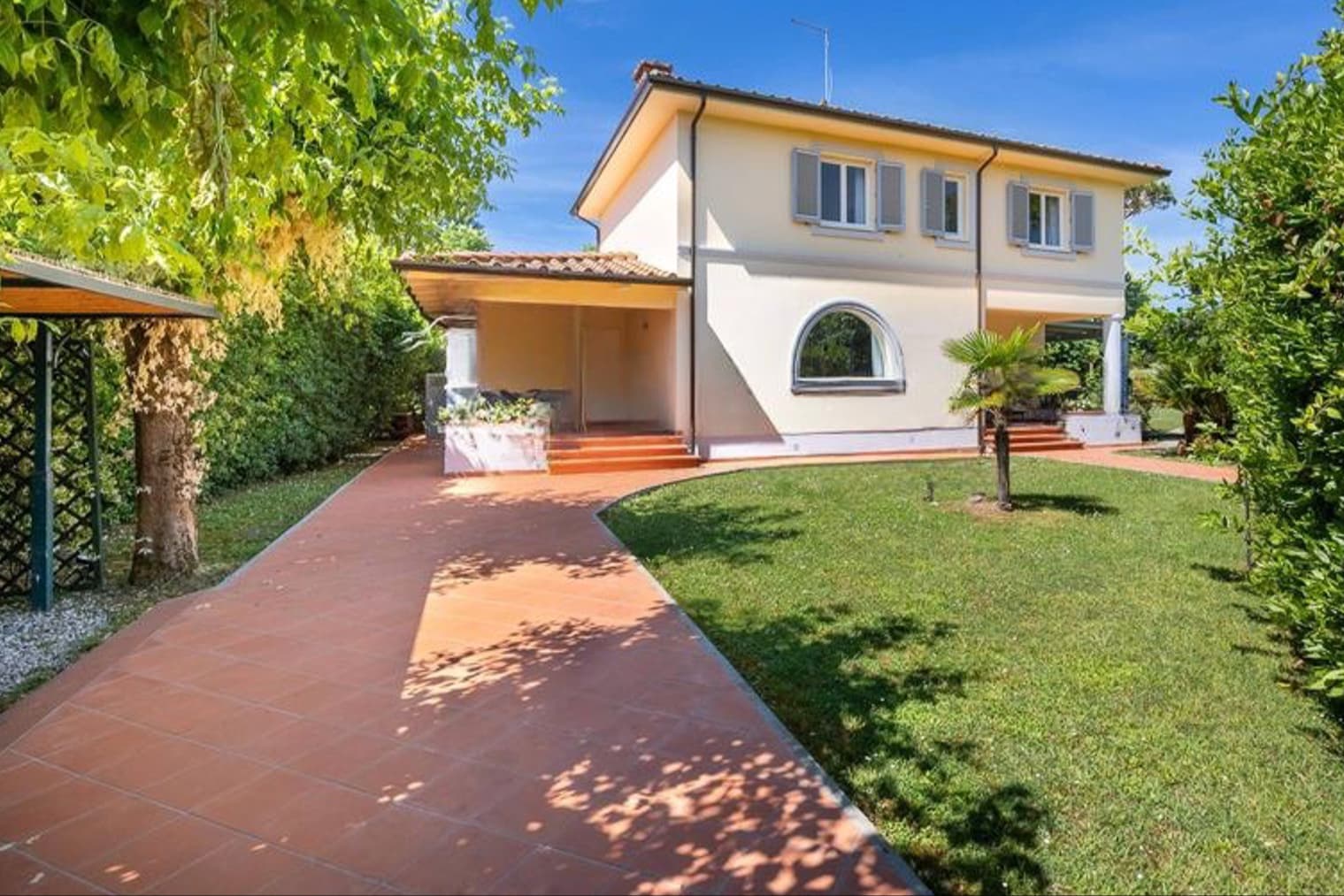 Stunning Villa in Forte dei Marmi, Tuscany