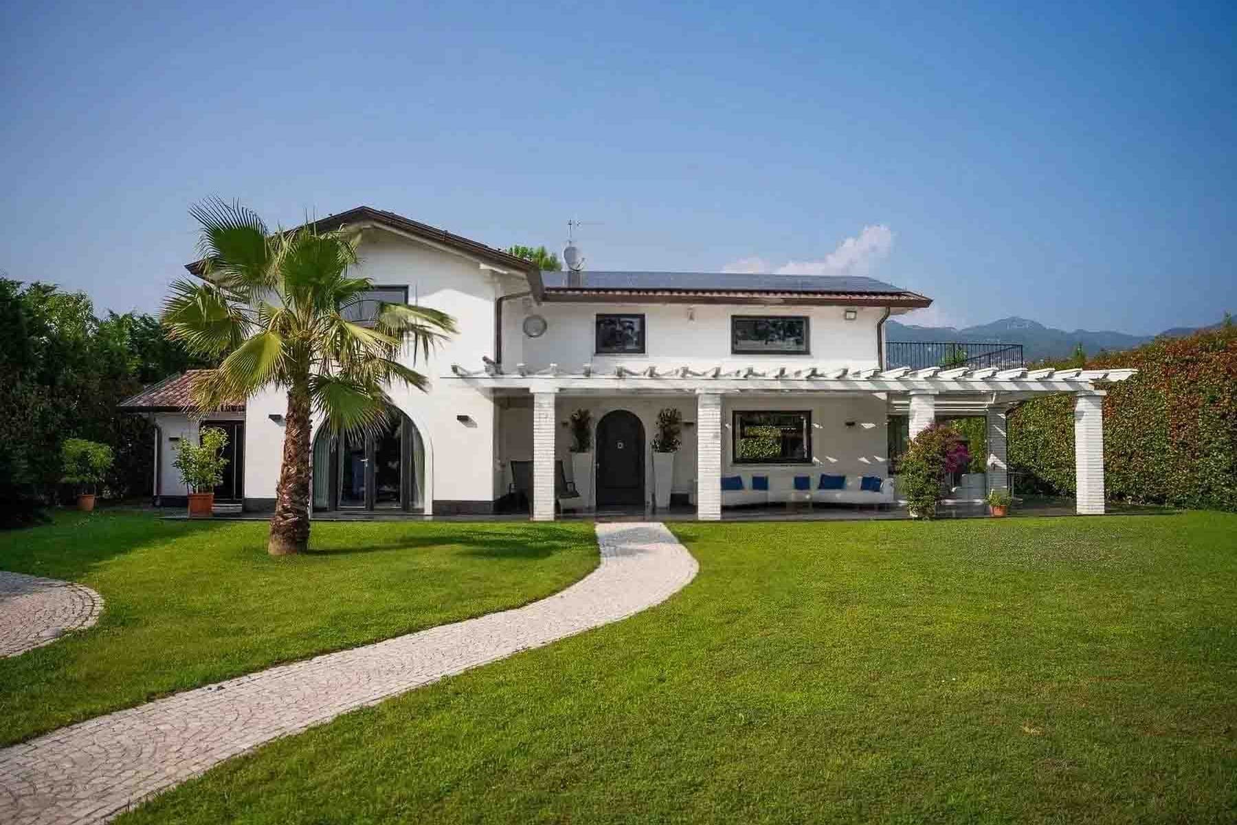 Villa esclusiva a Pietrasanta, cuore della Versilia