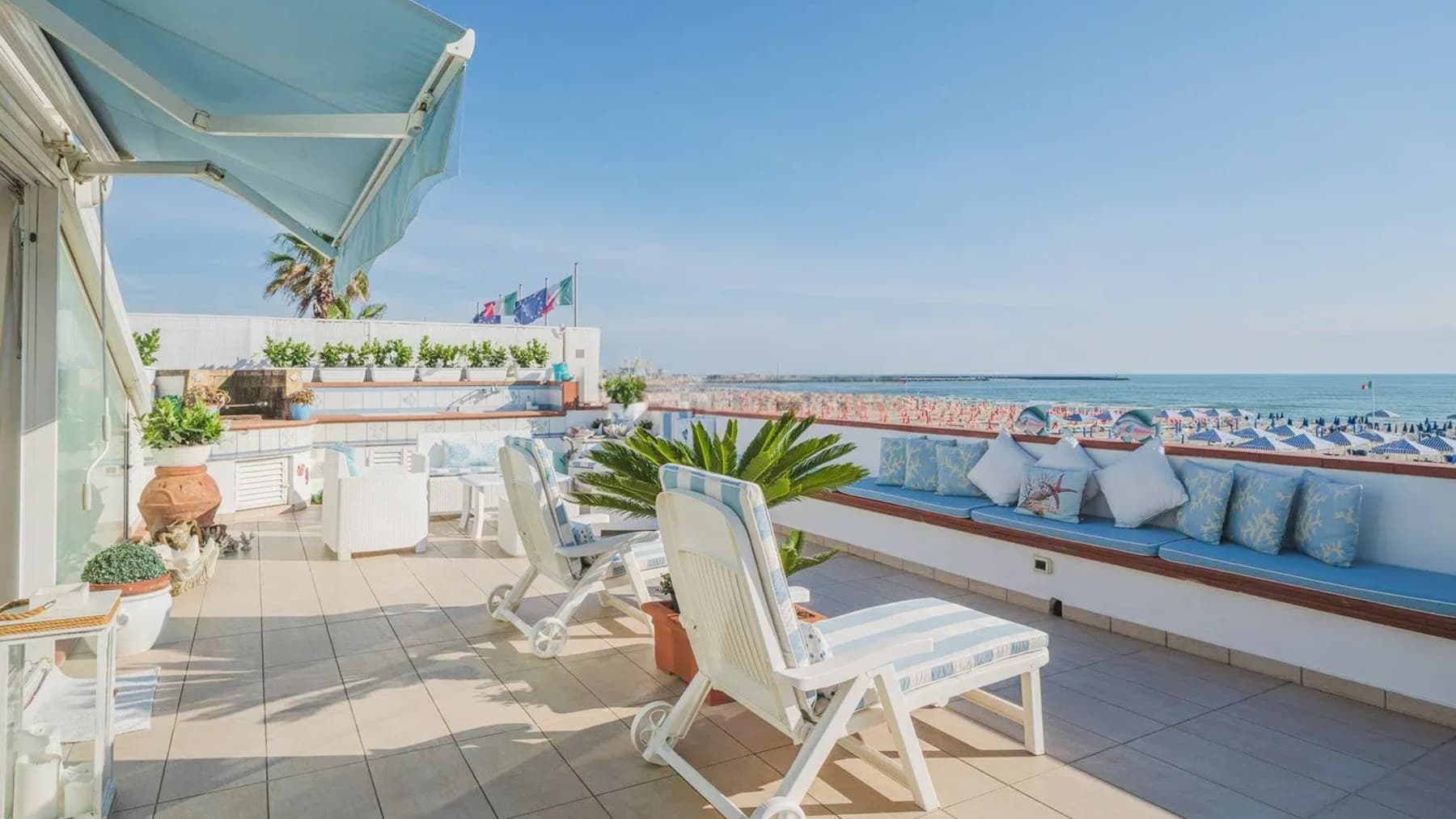 Attico Azzurro a Viareggio, vista mare in Versilia