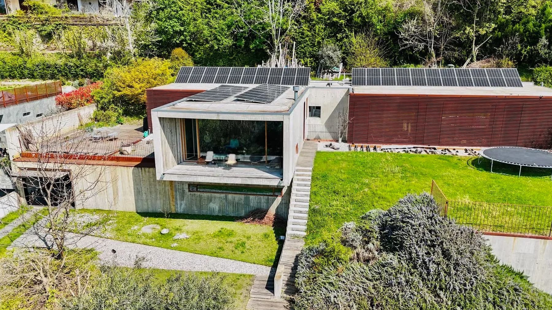 Villa moderna a Pino Torinese, architettura unica