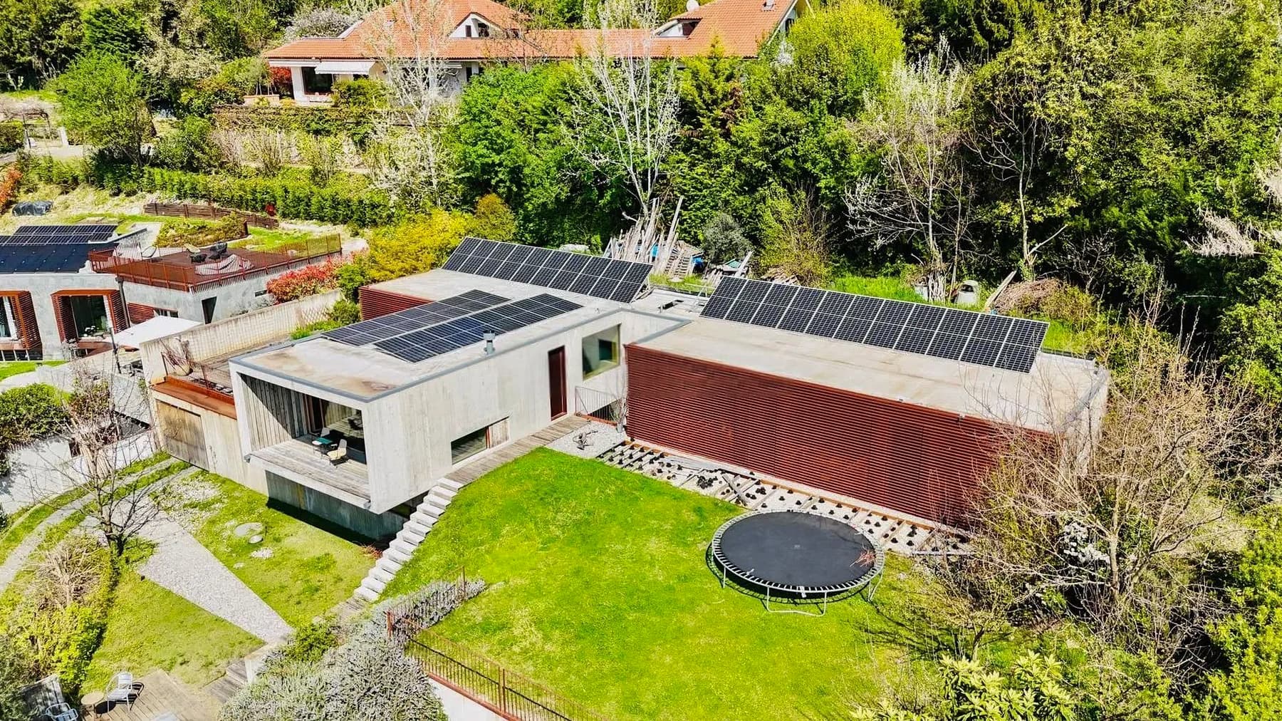 Villa moderna a Pino Torinese, architettura unica