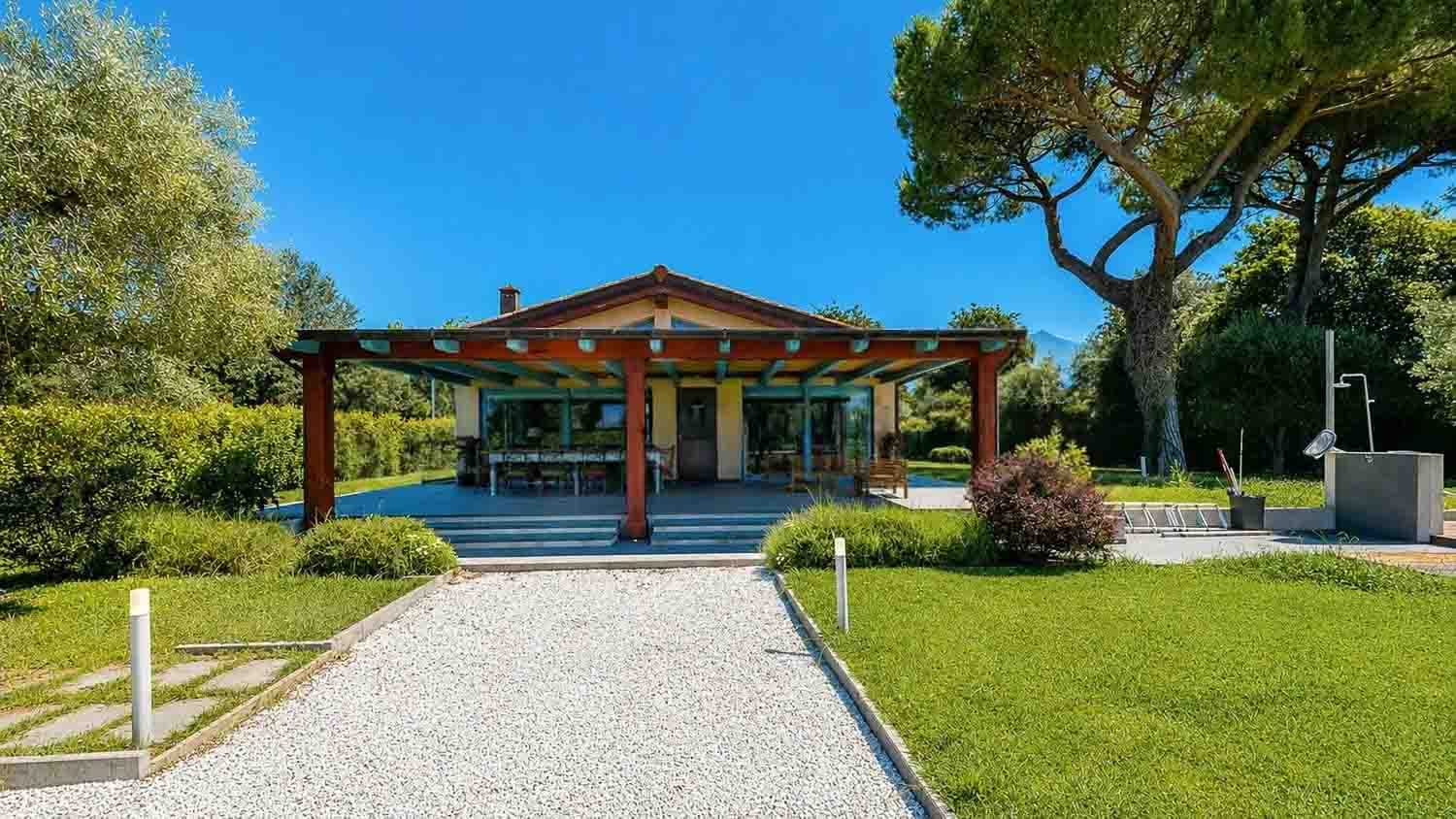 Charming Villa in Versilia, Pietrasanta, Tuscany
