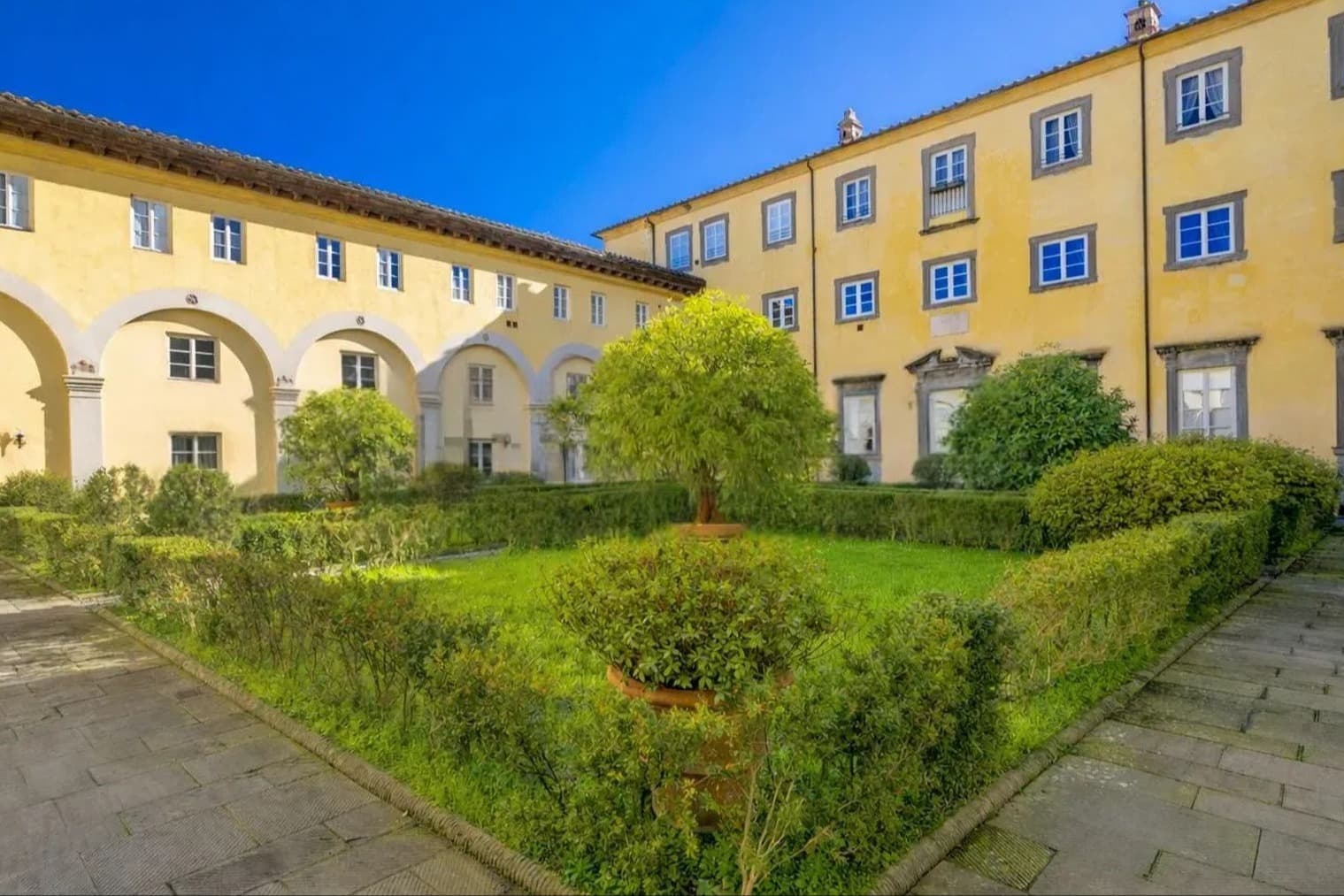 Charming Apartment in Lucca, Tuscany