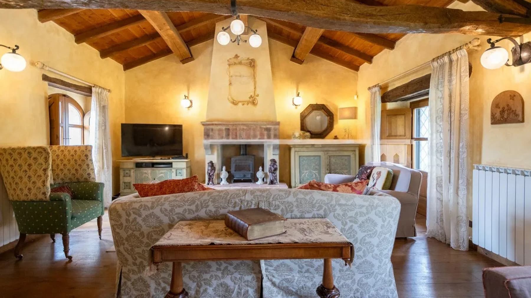 Interiors (8)