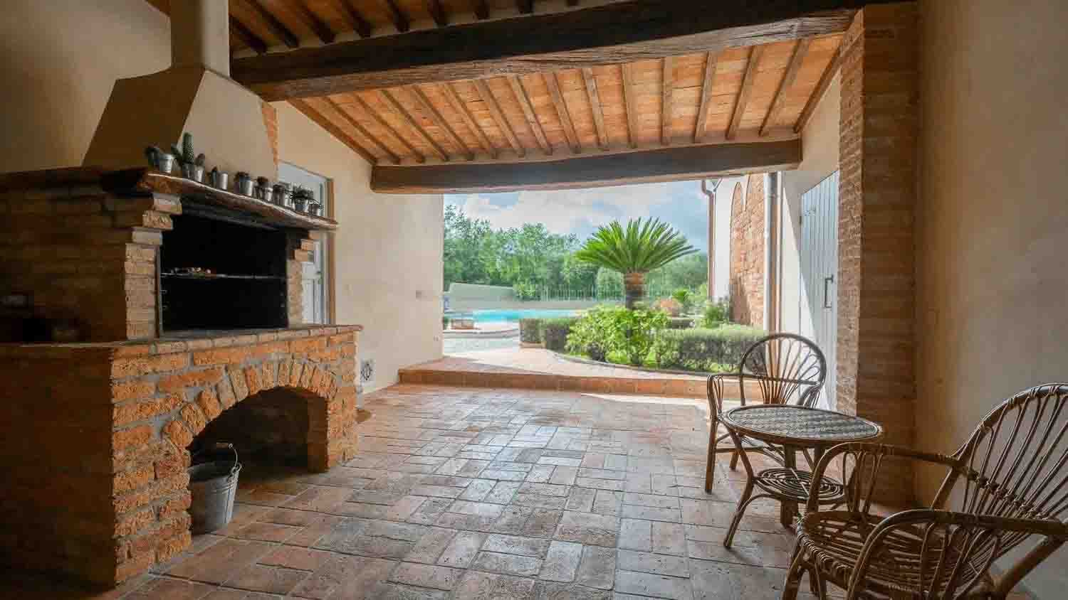 Interiors (10)