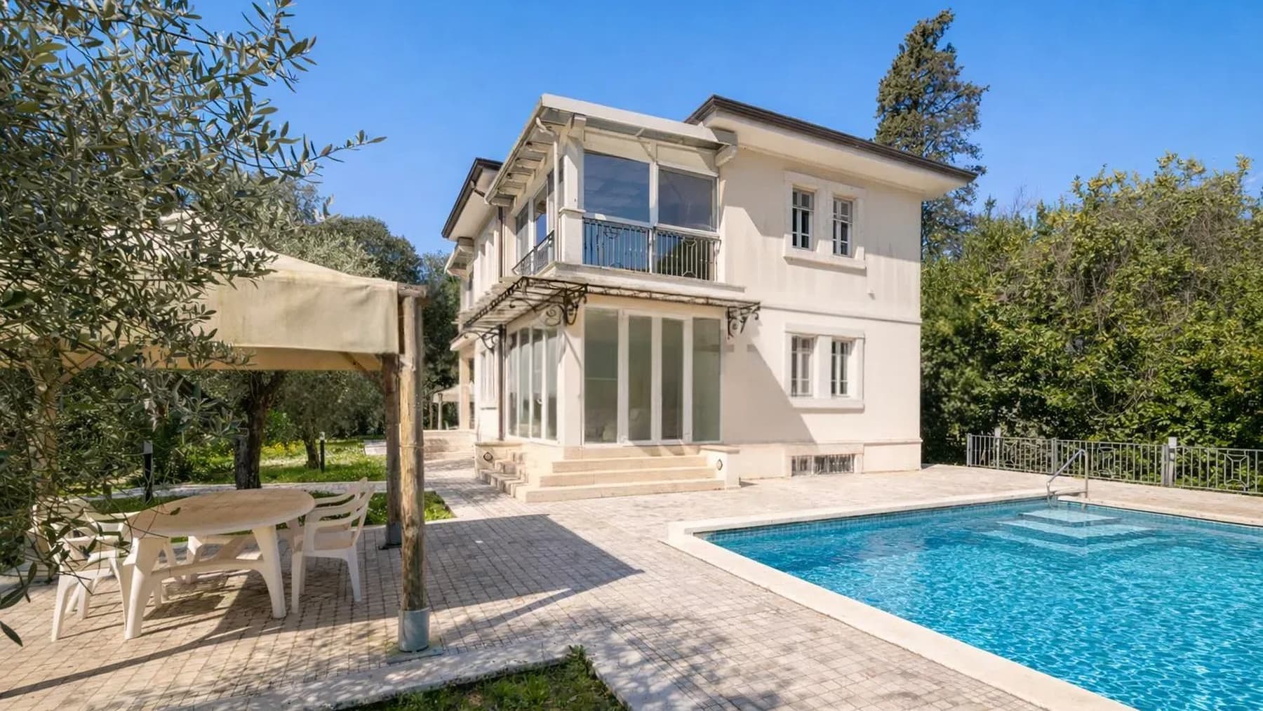 Villa con Piscina a Camaiore, Versilia