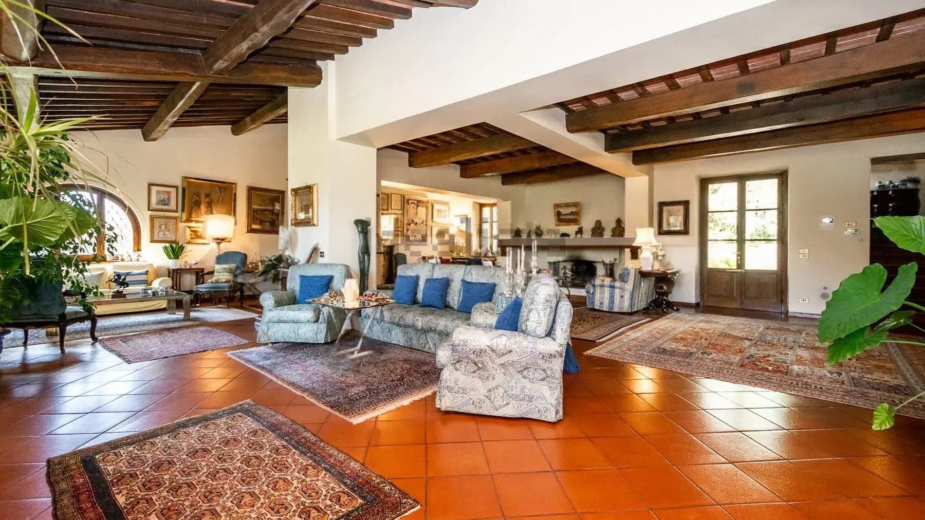 Interiors (12)