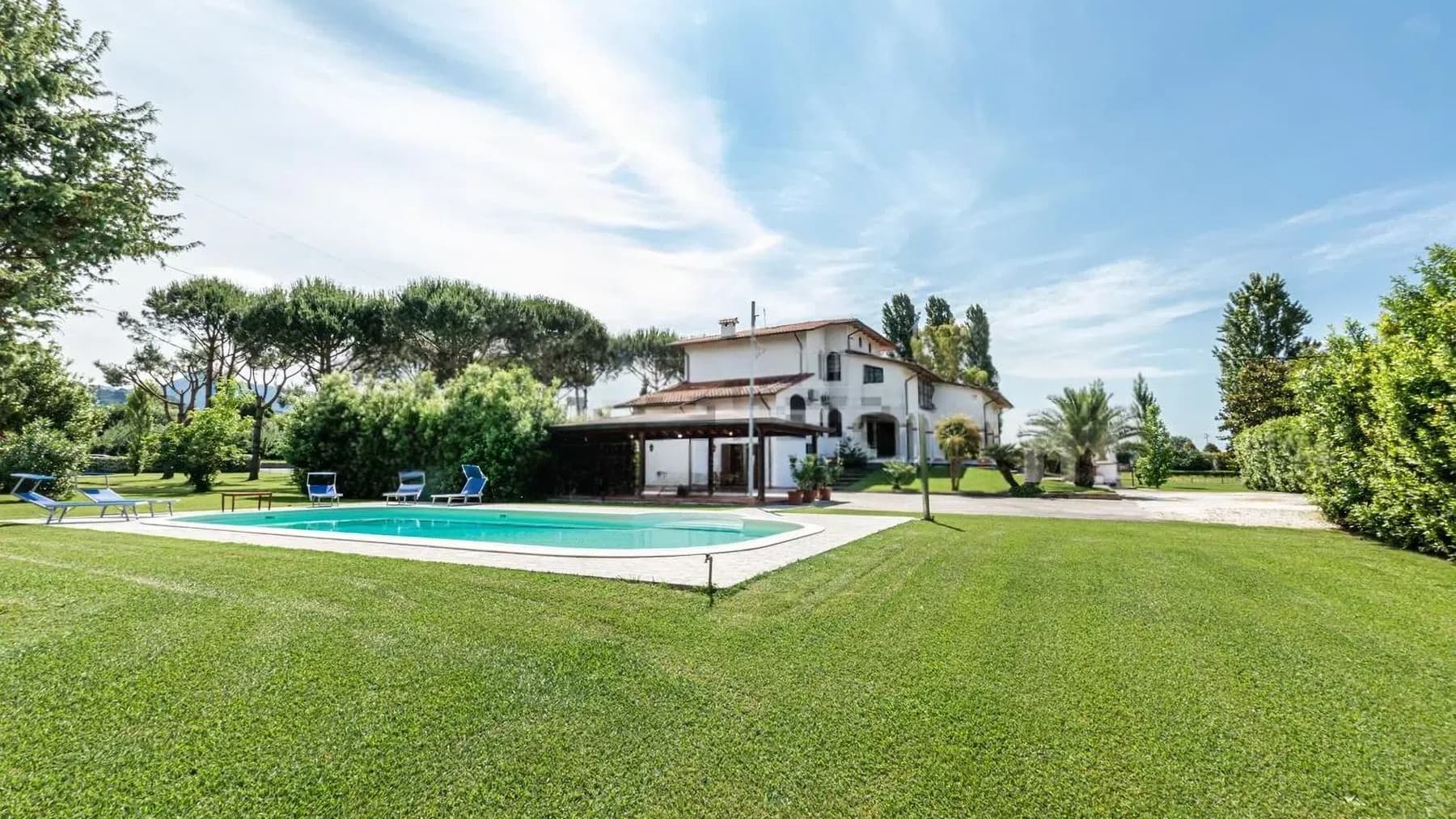 Charming Villa in Versilia, Pietrasanta, Tuscany