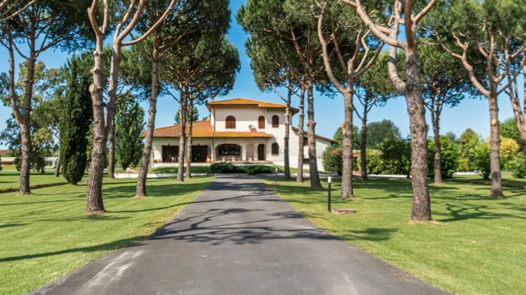 Charming Villa in Versilia, Pietrasanta, Tuscany
