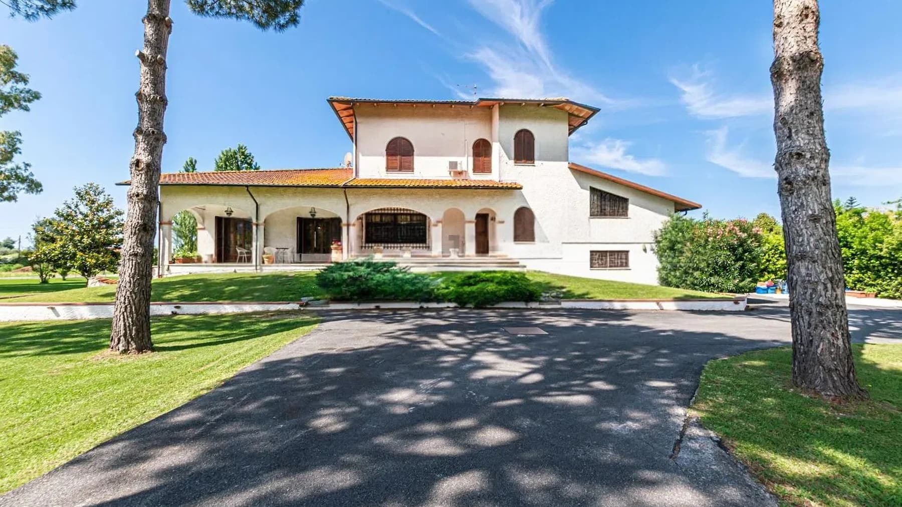 Charming Villa in Versilia, Pietrasanta, Tuscany