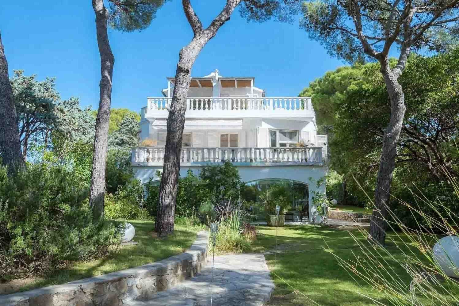 Villa esclusiva a Livorno, vista mare sulla Costa Etrusca
