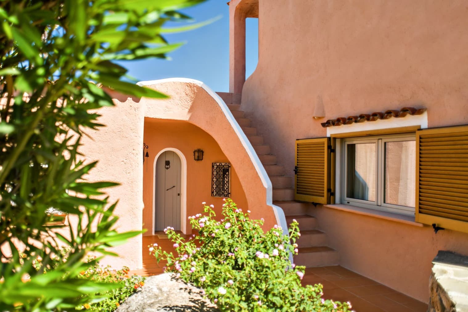 Villa esclusiva a Punta Sardegna, Sardegna