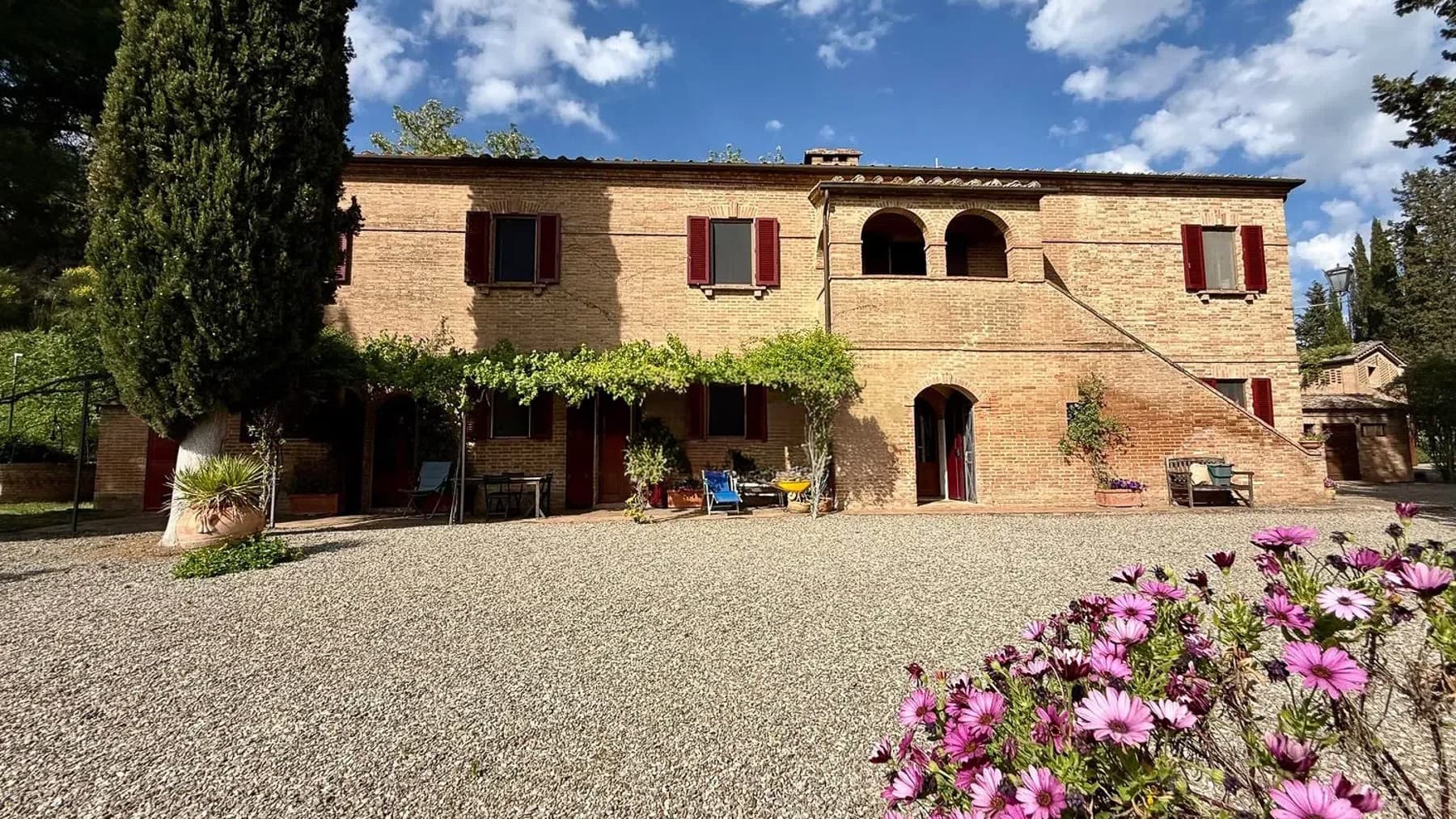 Villa panoramica nelle Crete Senesi, Buonconvento
