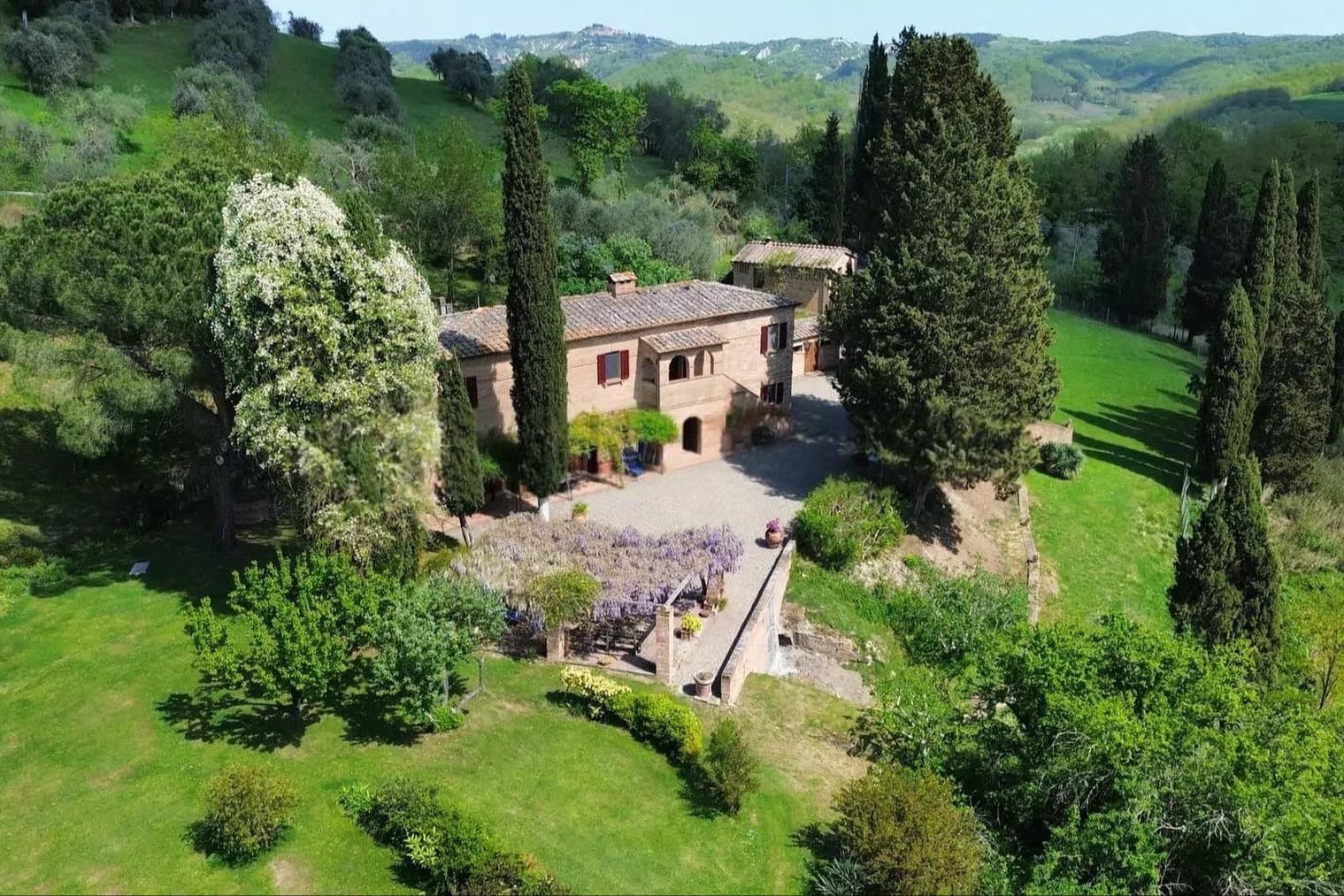 Villa elegante nelle Crete Senesi, Toscana
