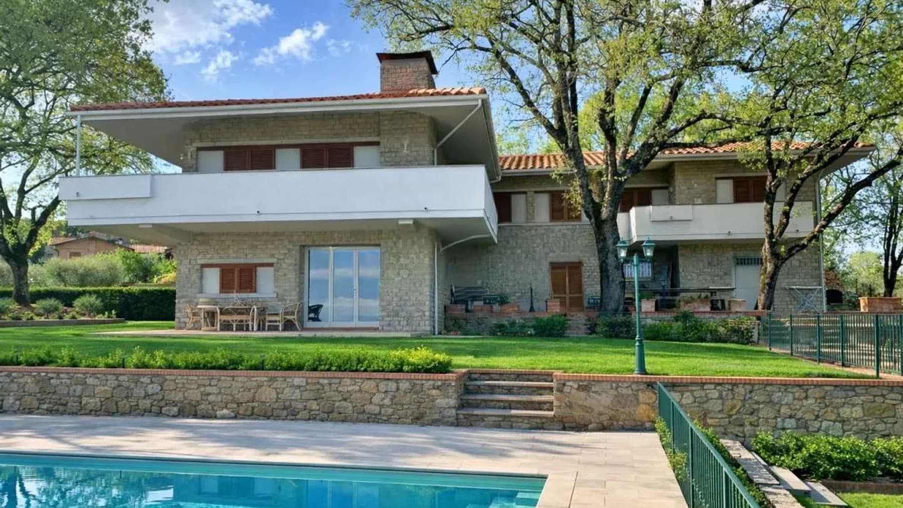Villa panoramica con piscina a Rigomagno, Toscana