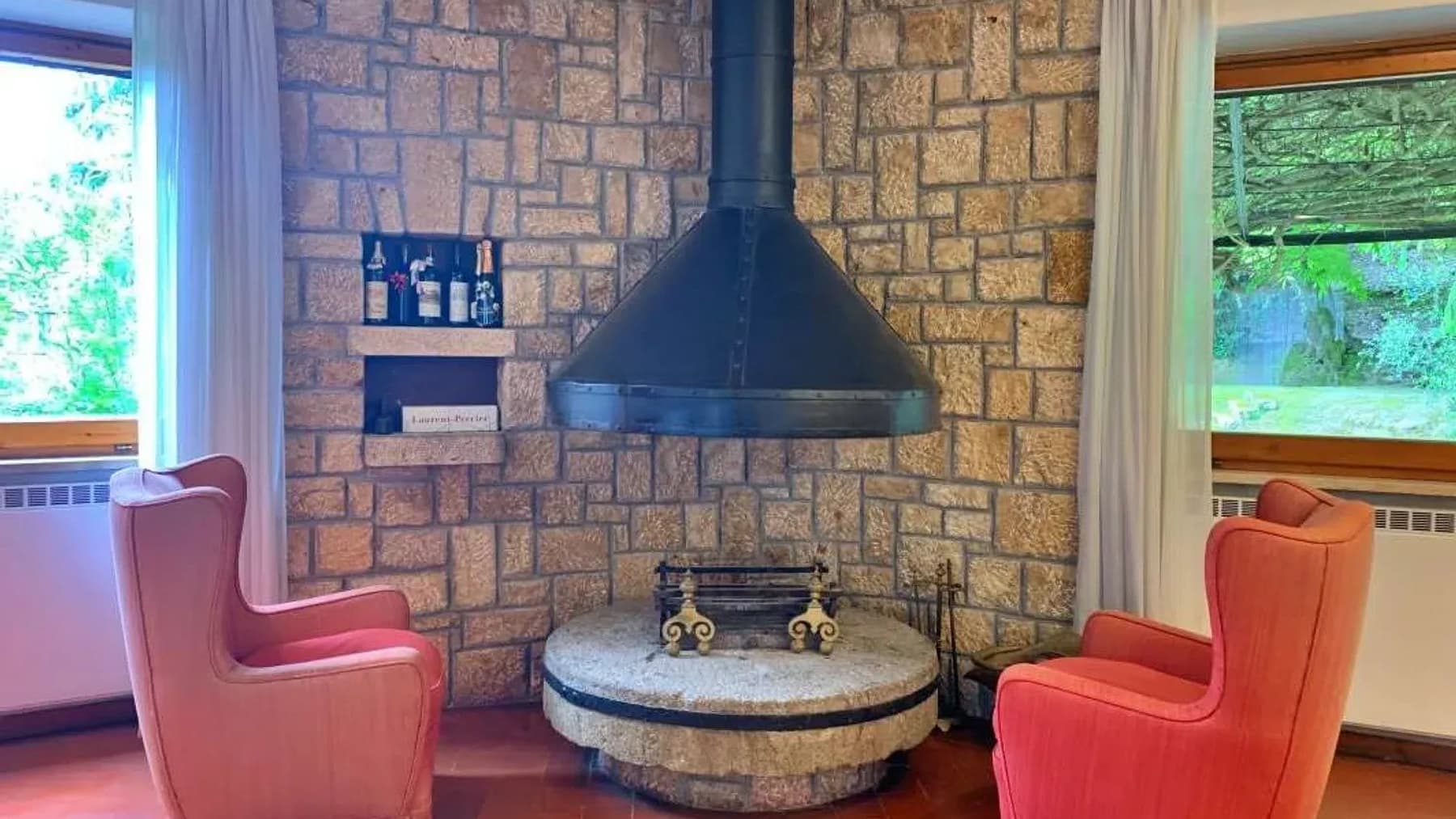 Villa con piscina nel borgo medievale di Cetona, Toscana