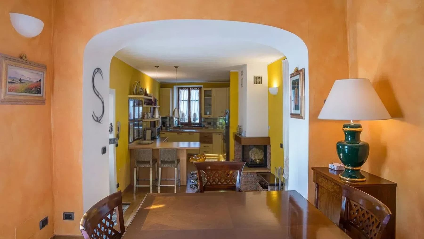 Interiors (20)