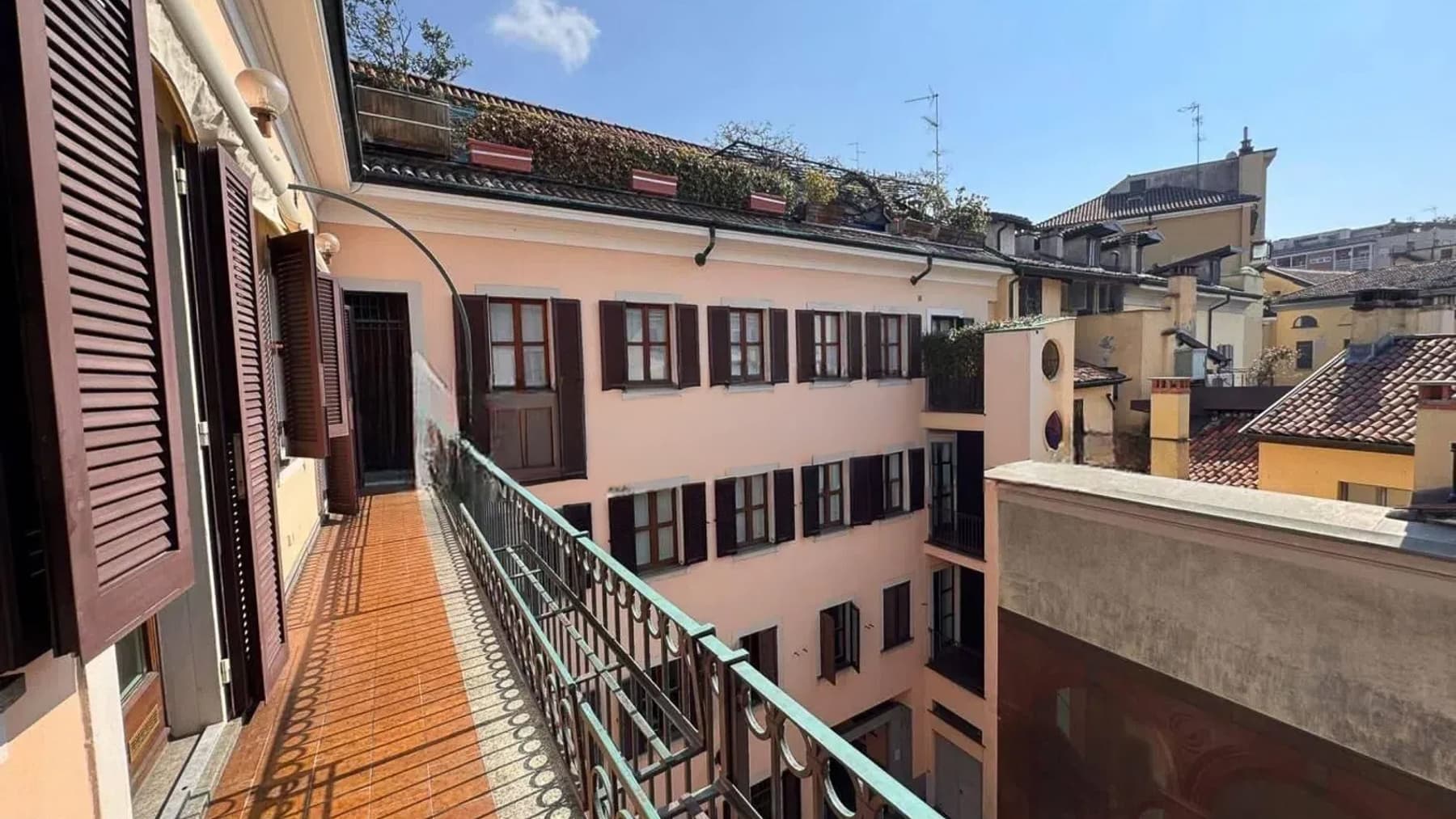 Modern Apartment in Milano, Lombardy