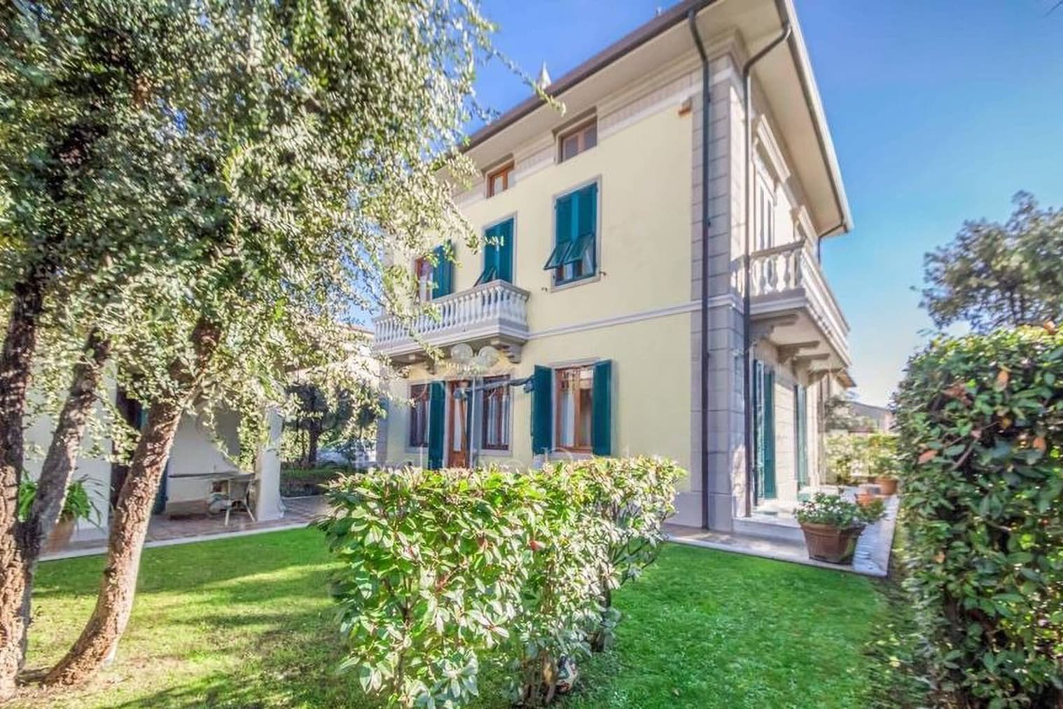Elegant Villa in Versilia, Lido di Camaiore, Tuscany