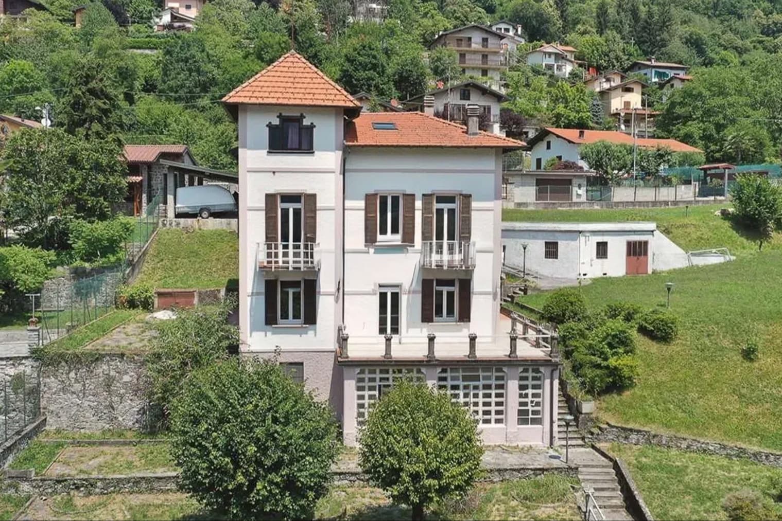 Charming Villa in Dizzasco, Lombardy