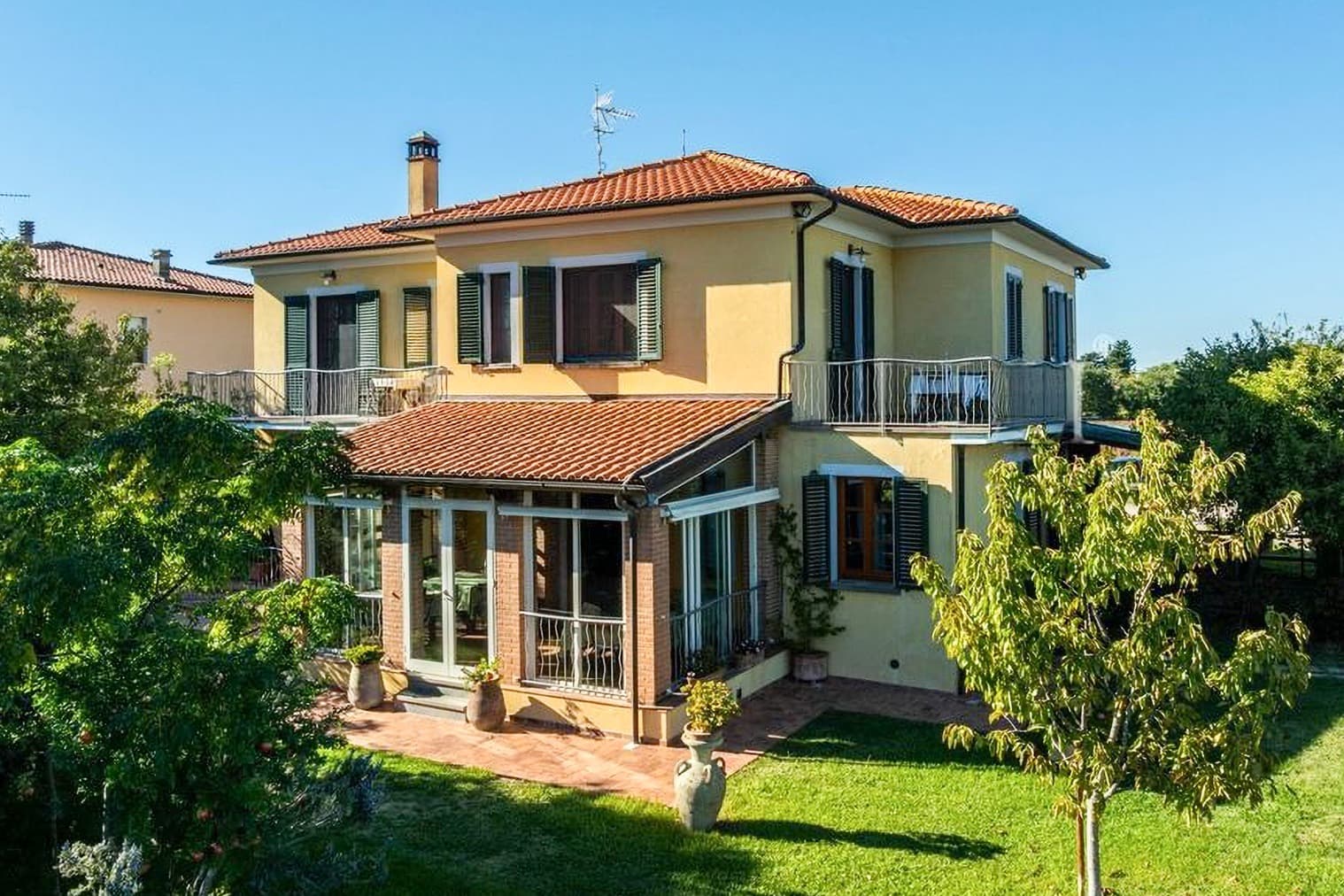 Casale a Bibbona, nel cuore della campagna toscana