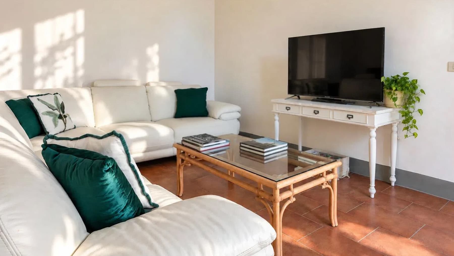 Interiors (22)