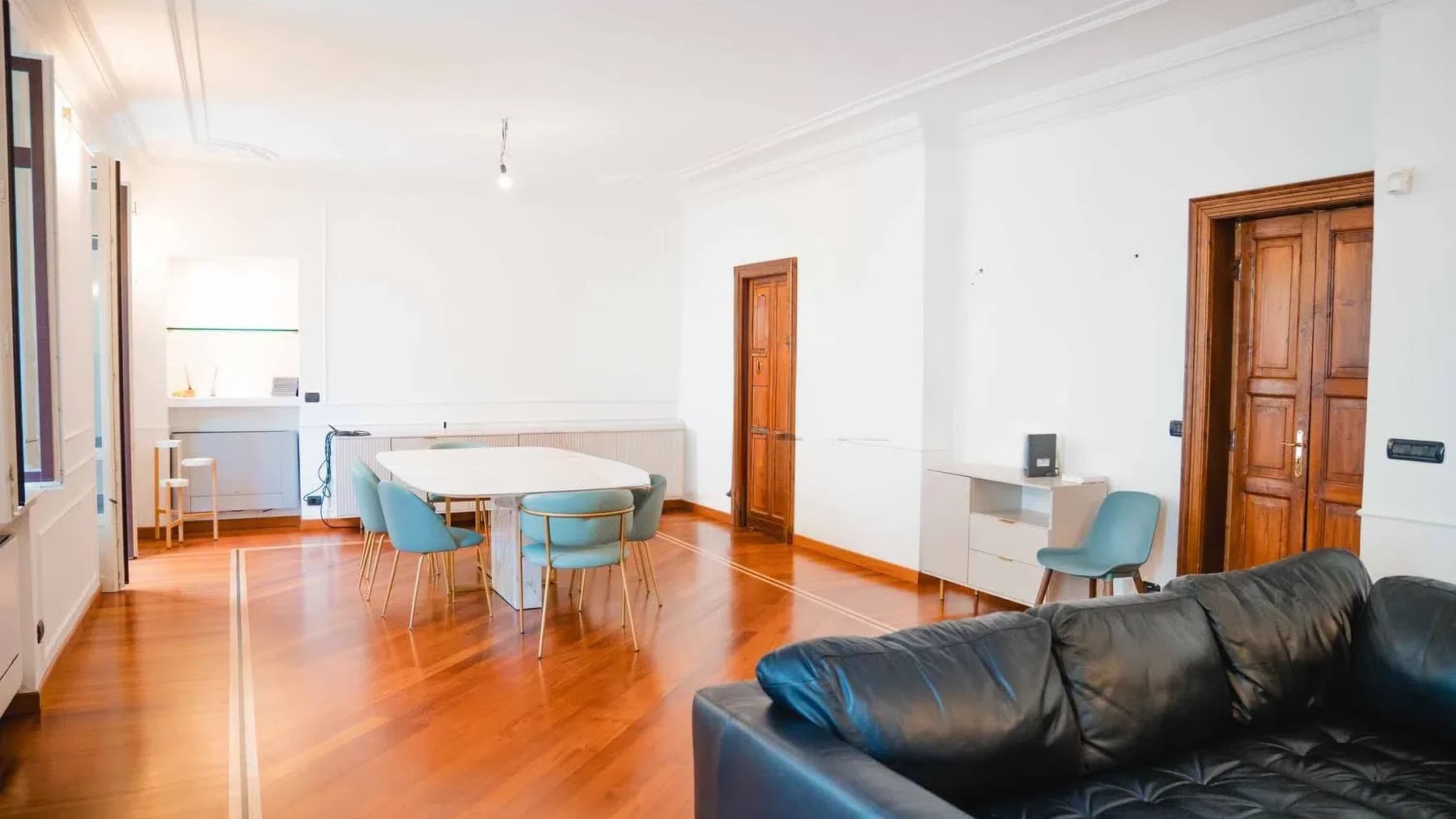 Villa elegante con giardino a Torino Vanchiglietta