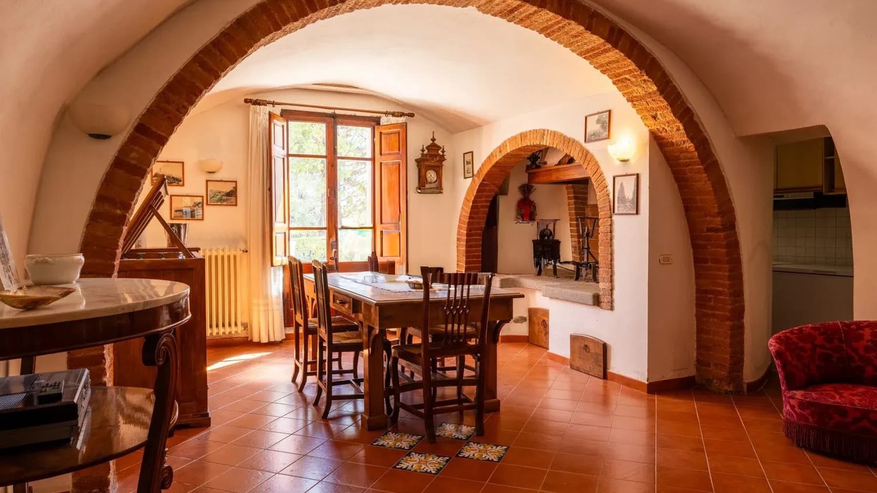 Villa storica a Poggi Gialli, cuore della Toscana