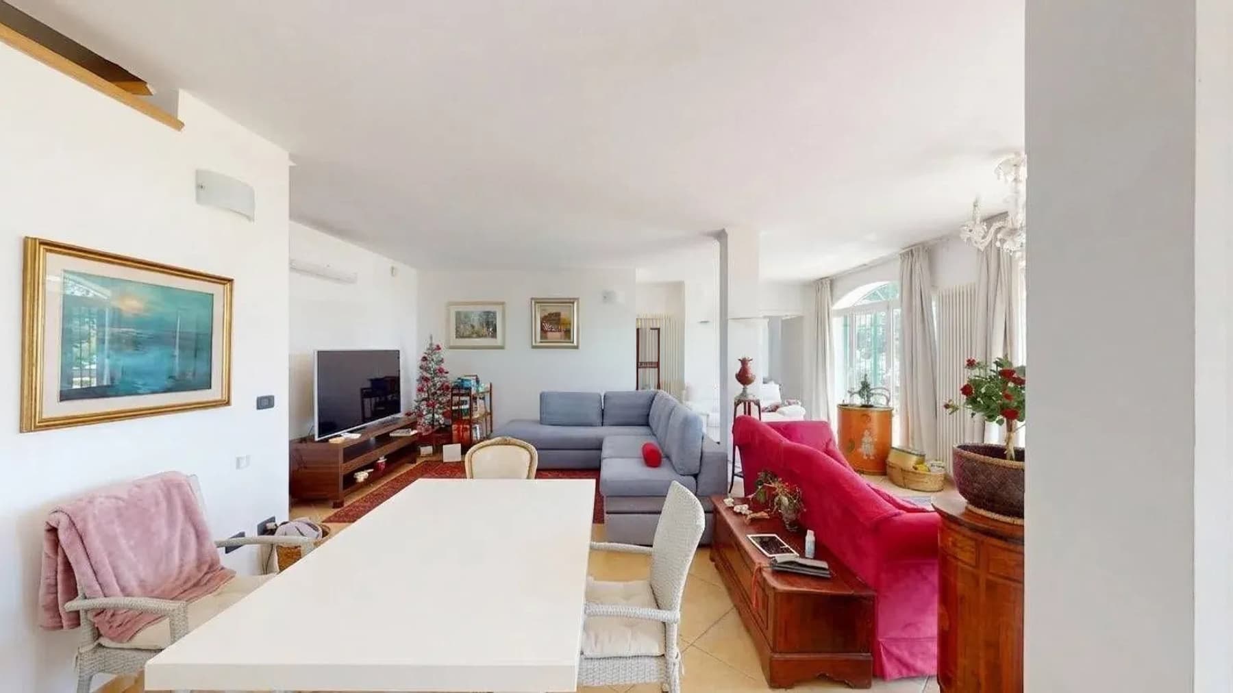 Interiors (11)