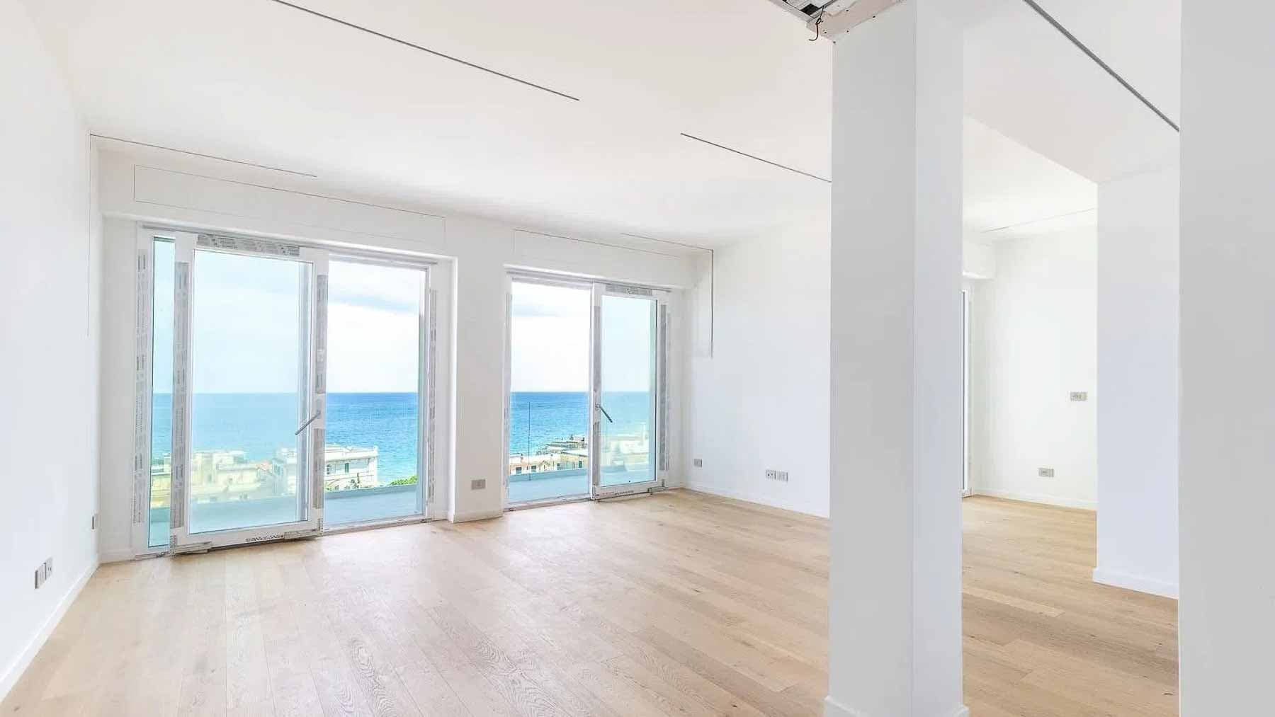 Appartamento con terrazzo vista mare ad Alassio