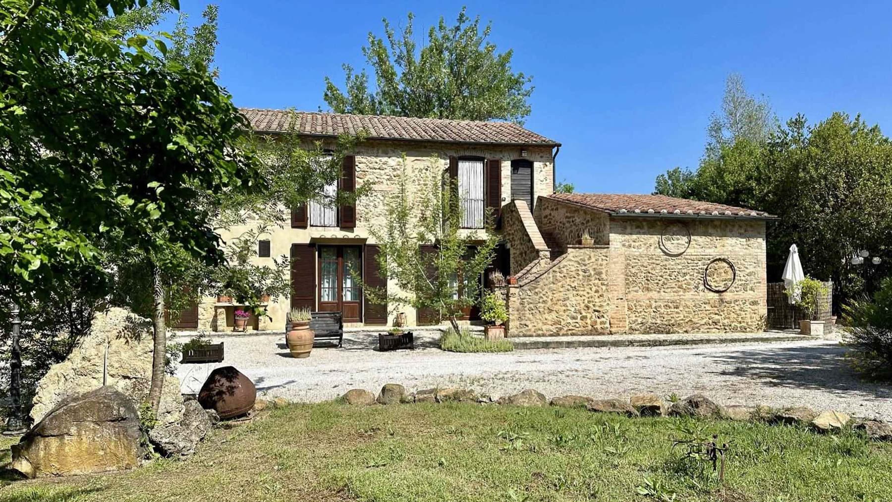 Casale immerso nel verde della Maremma, Massa Marittima