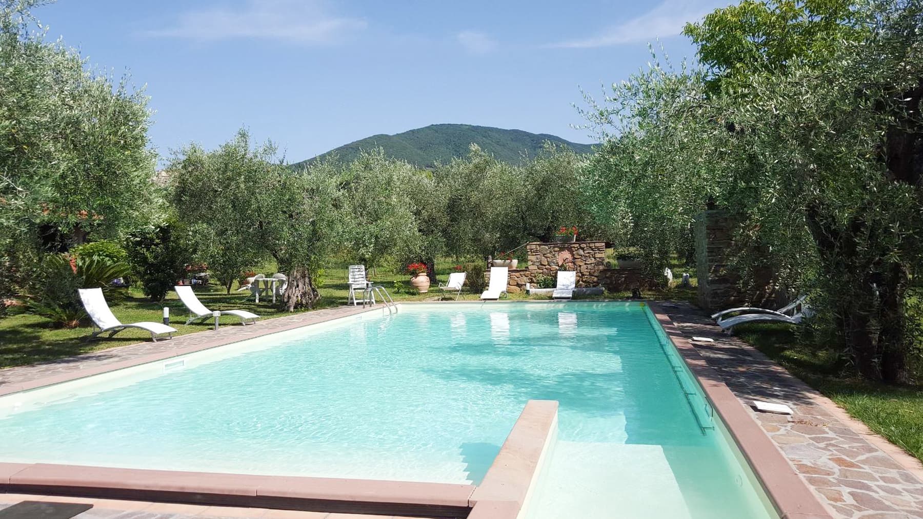 Casale a Scarlino: oasi di pace nella campagna toscana