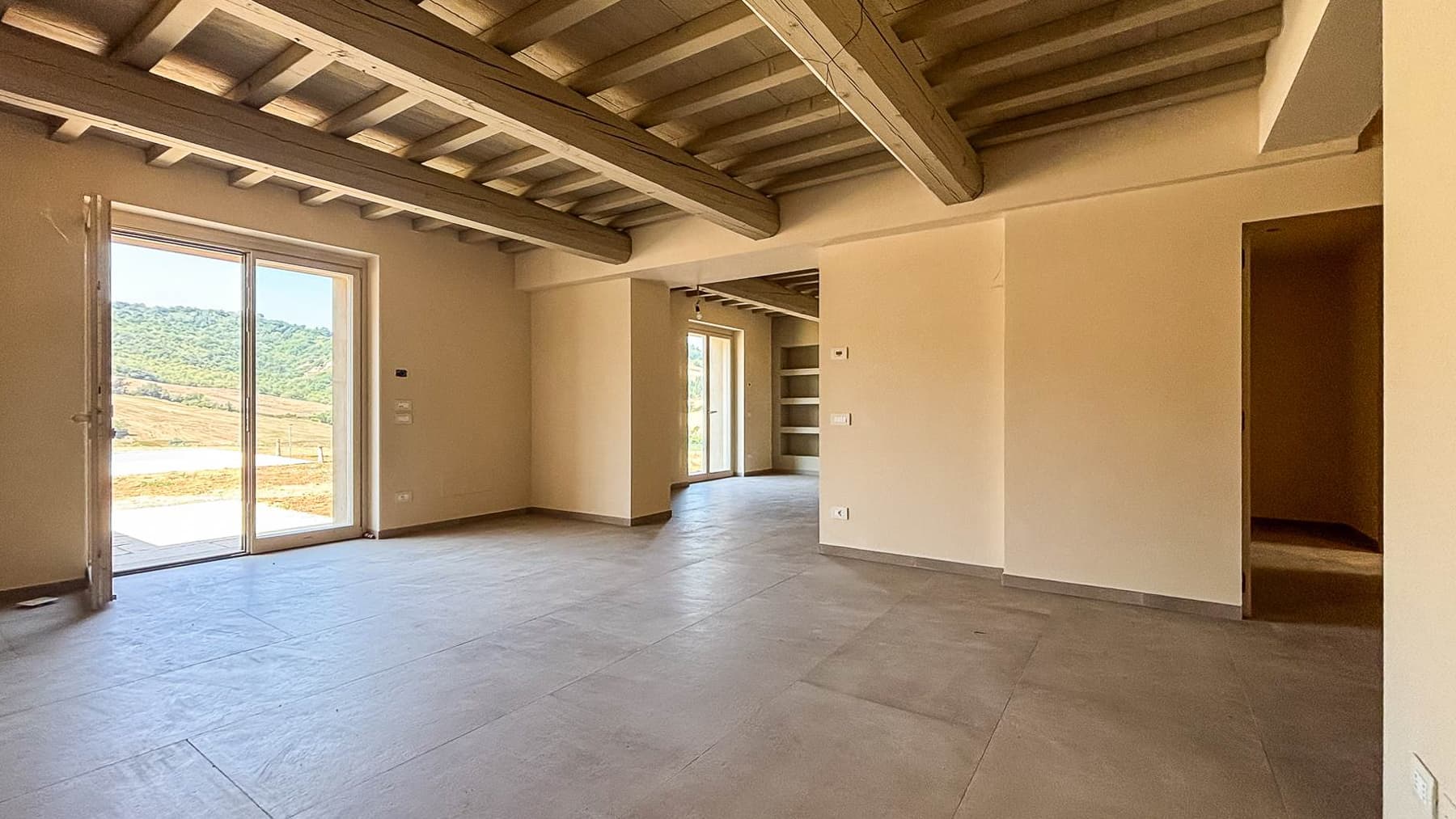 Interiors (32)
