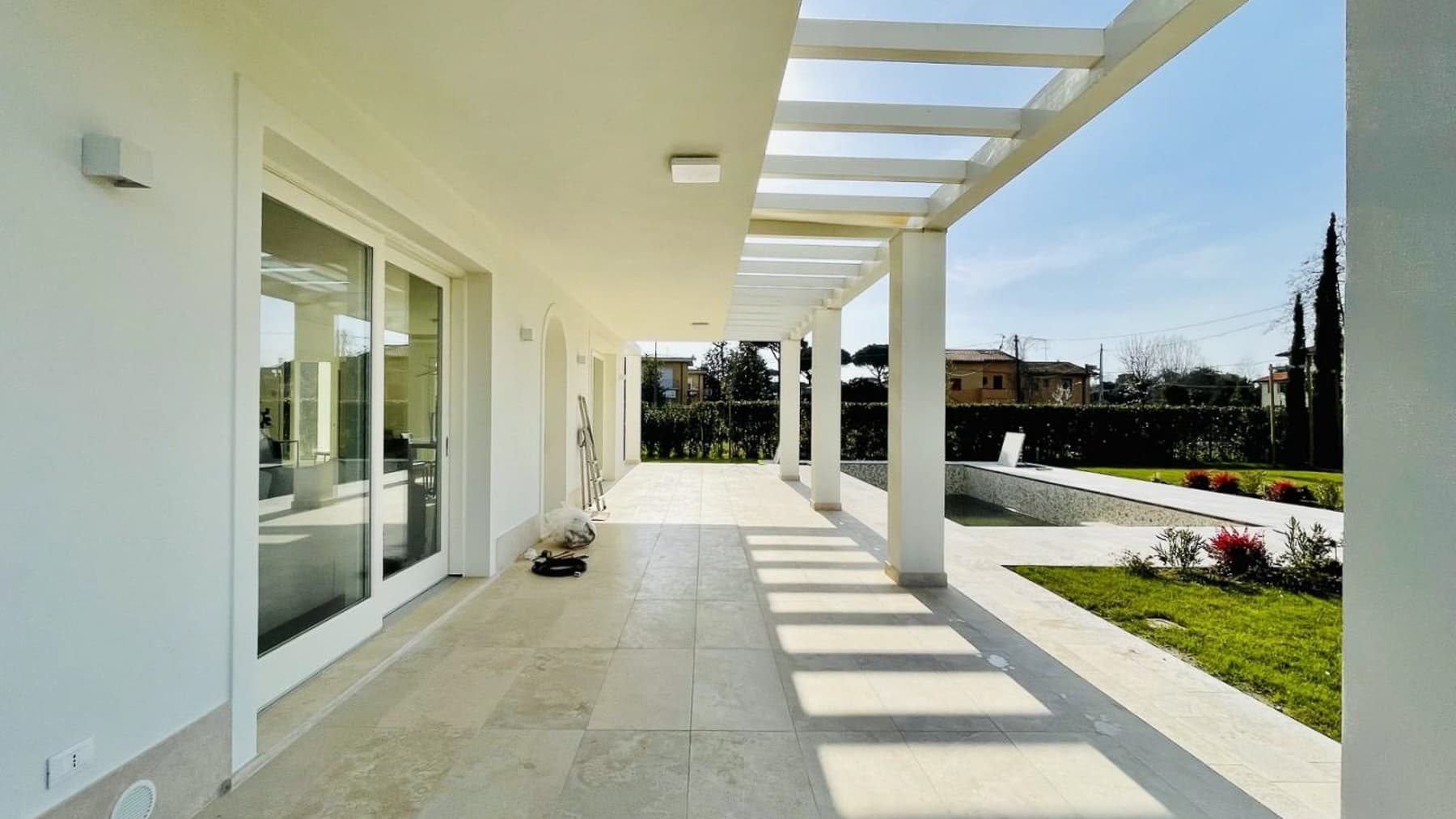 Exteriors (1)