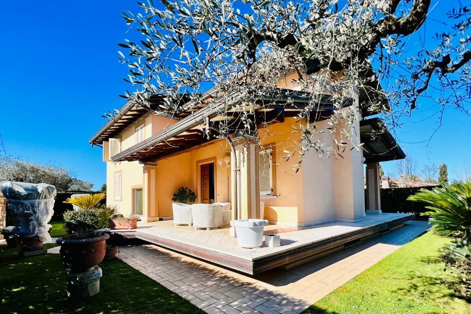 Charming Villa in Marina di Pietrasanta, Tuscany
