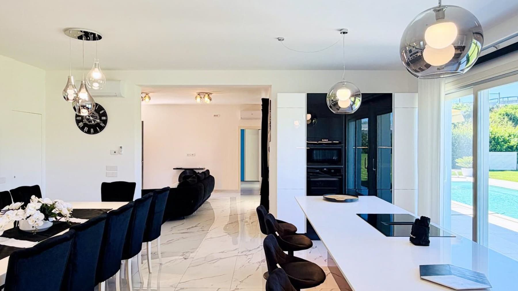 Interiors (30)
