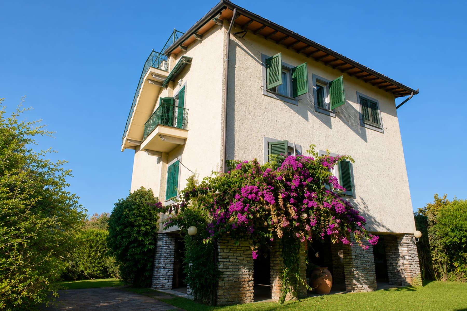 Charming Villa in Forte dei Marmi, Tuscany