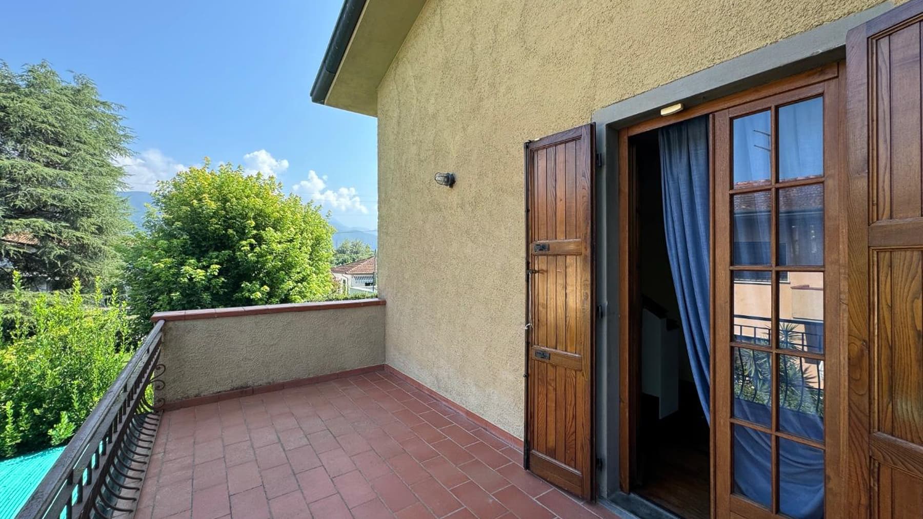 Elegant Villa in Prestigious Forte dei Marmi, Tuscany